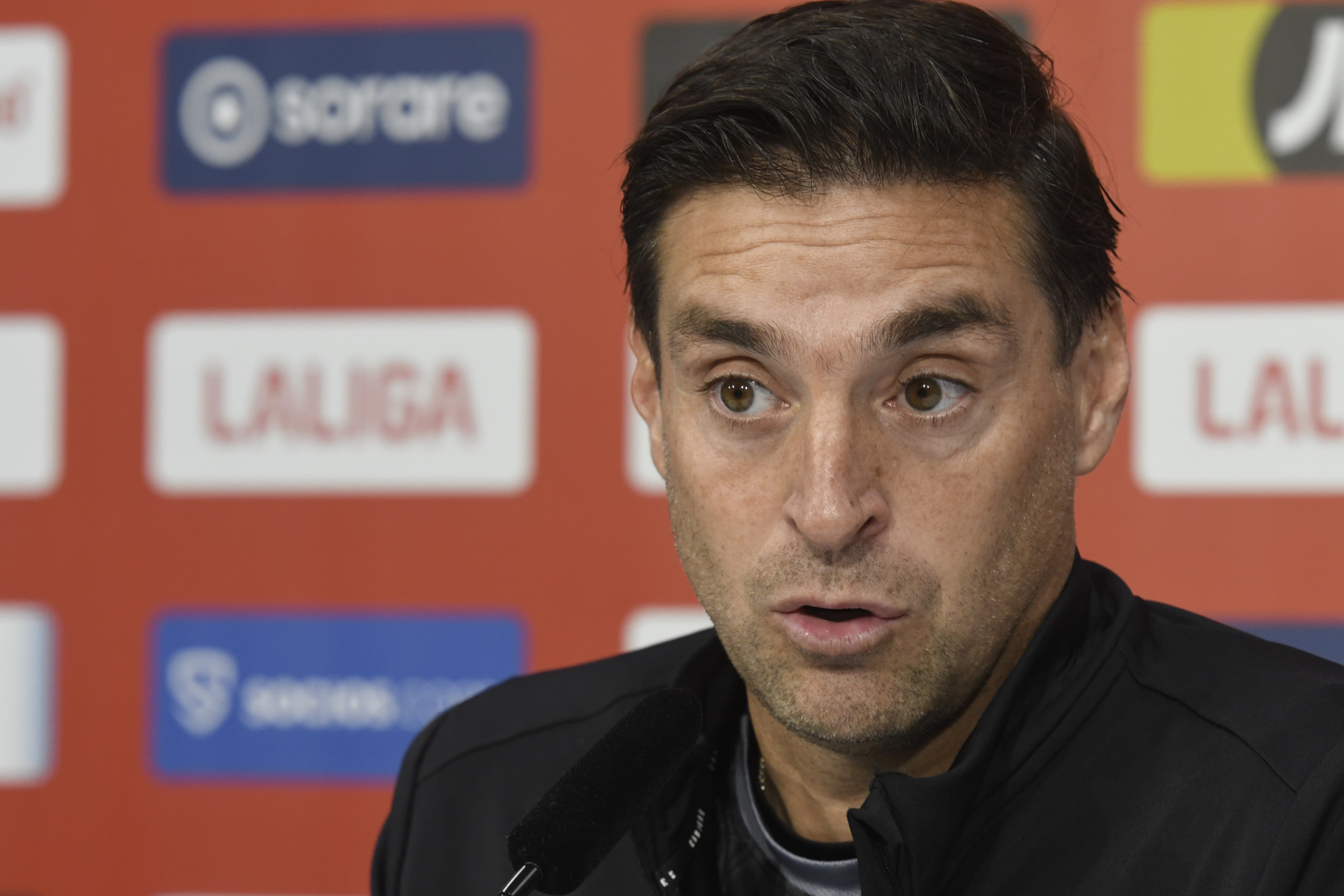  Diego Alonso, en sala de prensa.