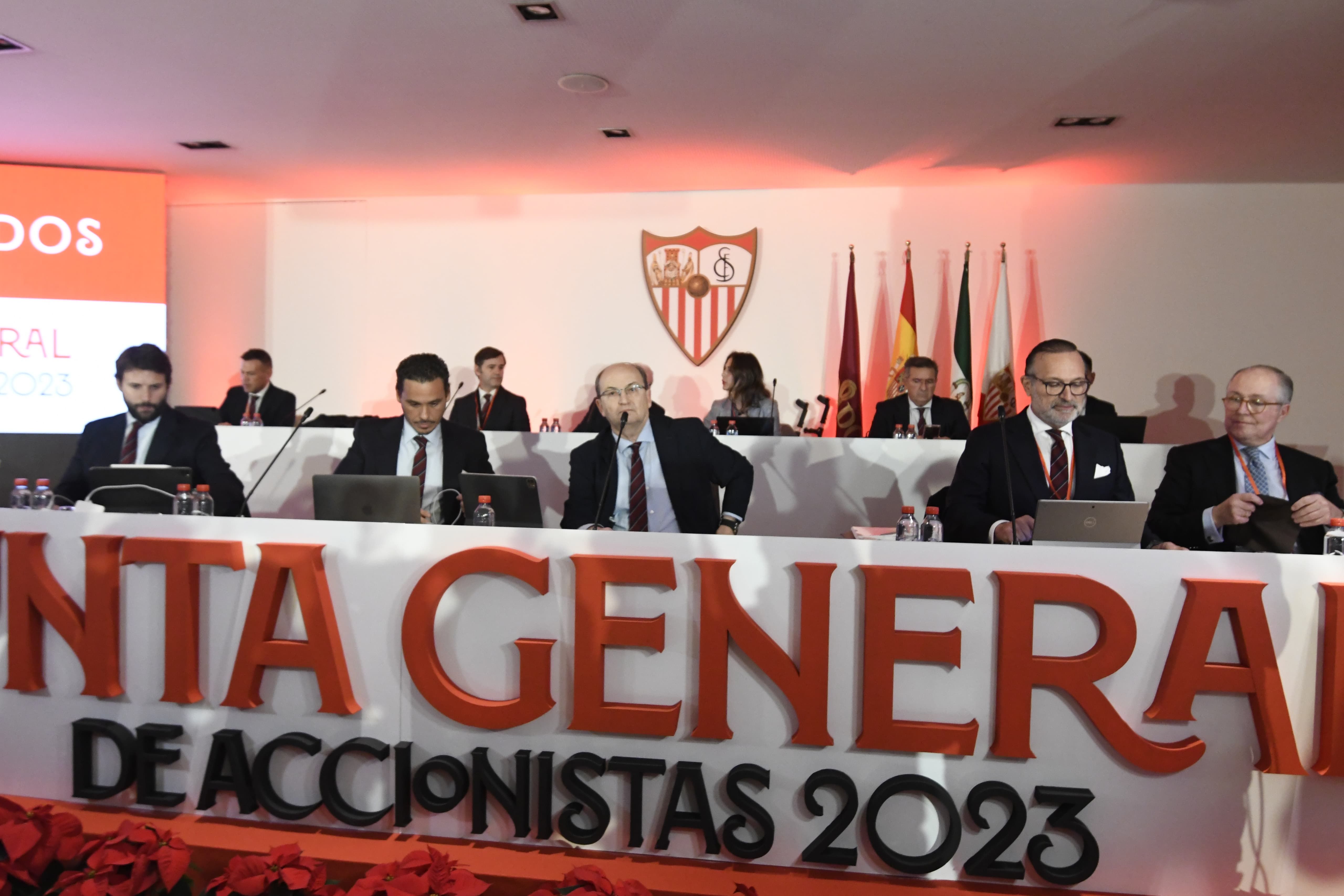  Imagen previa a la Junta de Accionistas 2023.