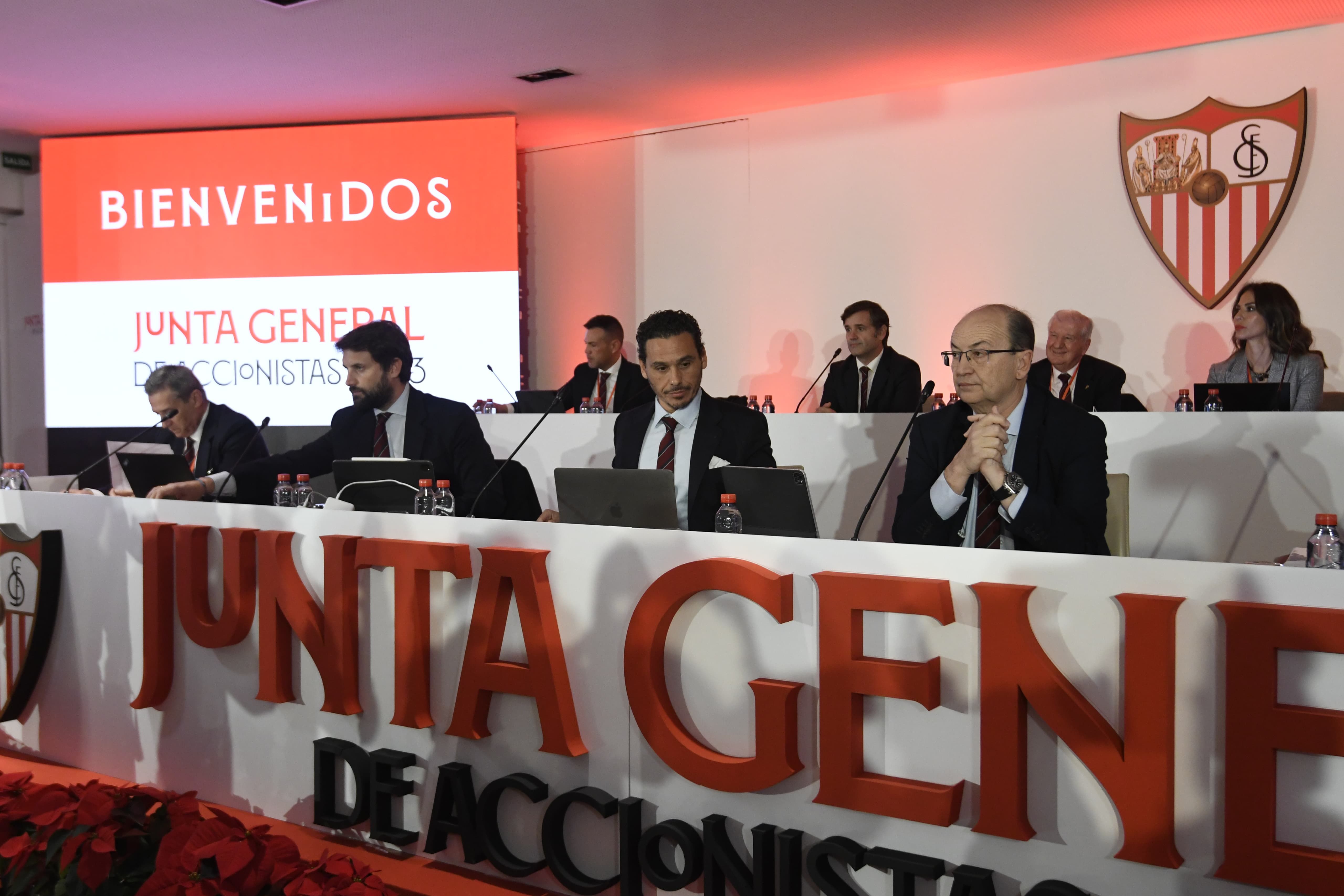  Imagen previa a la Junta de Accionistas 2023.