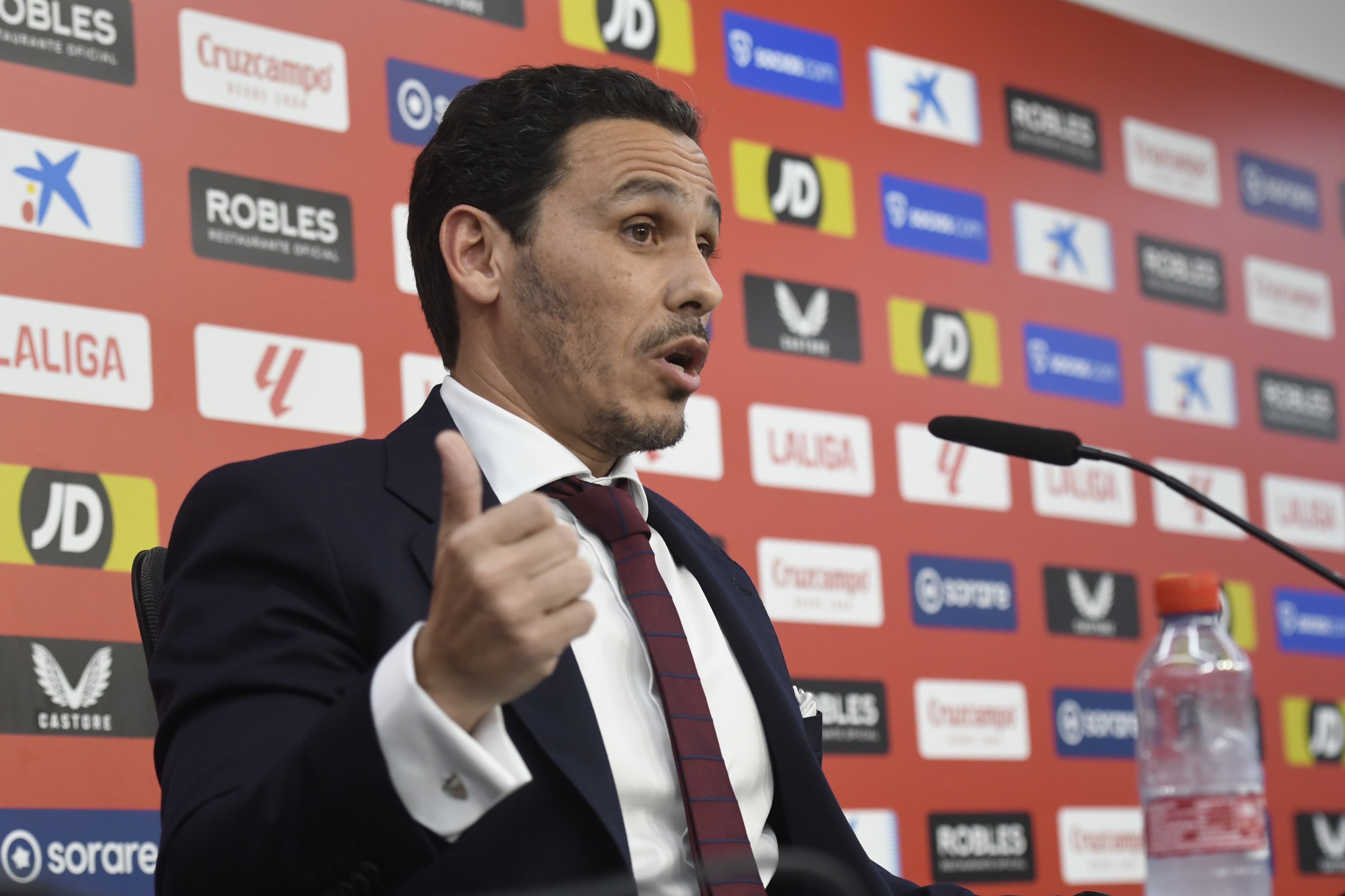  Del Nido Carrasco, durante su rueda de prensa.