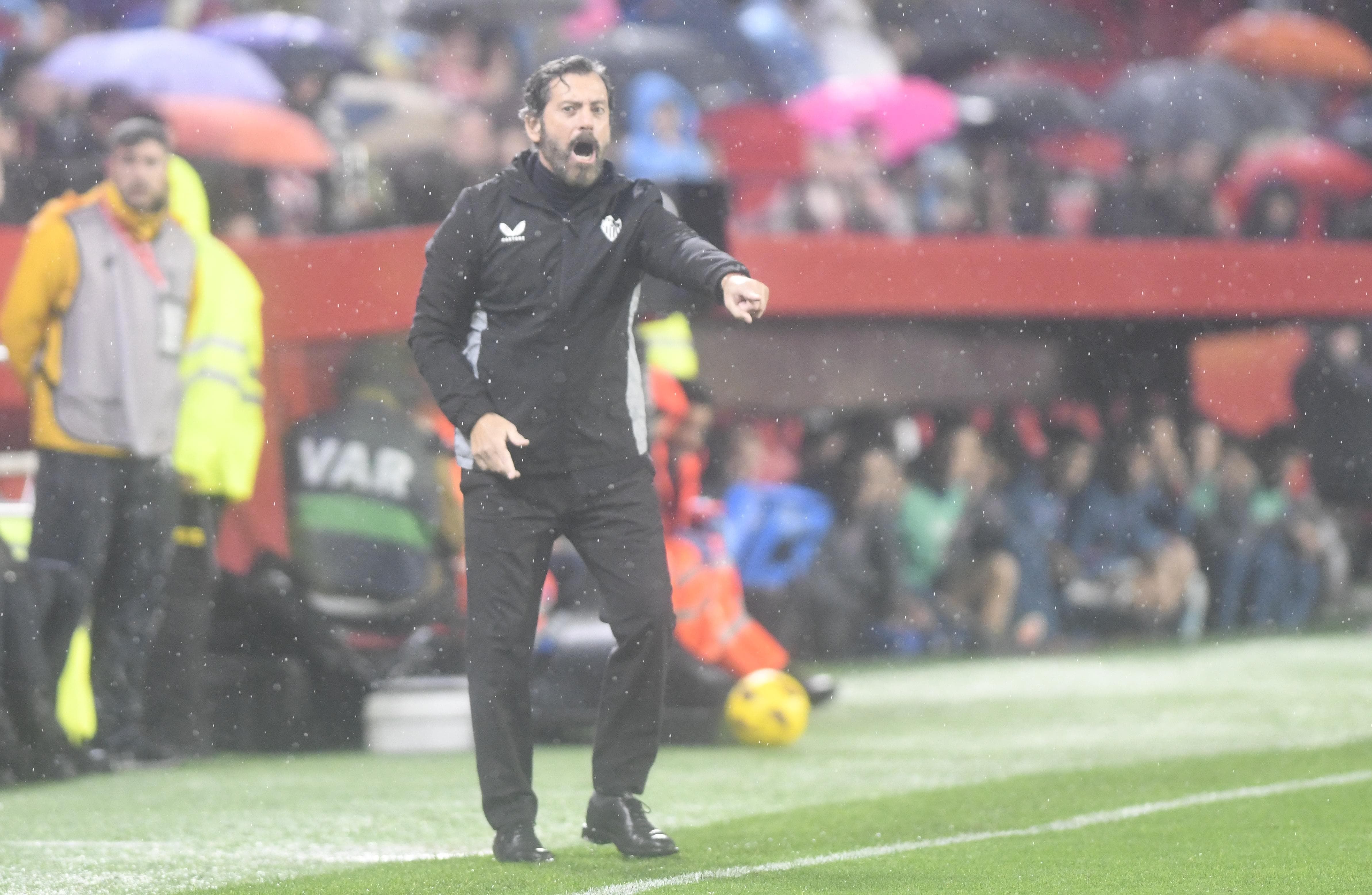  Quique Sánchez Flores, ante el Athletic.