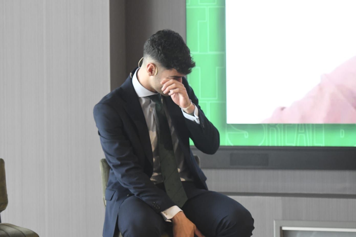  La emoción de Cardoso en su presentación con el Betis.