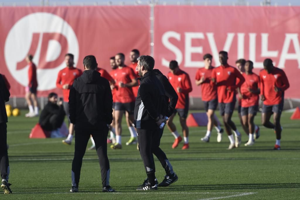 Quique y su equipo, en la sesión del pasado miércoles.