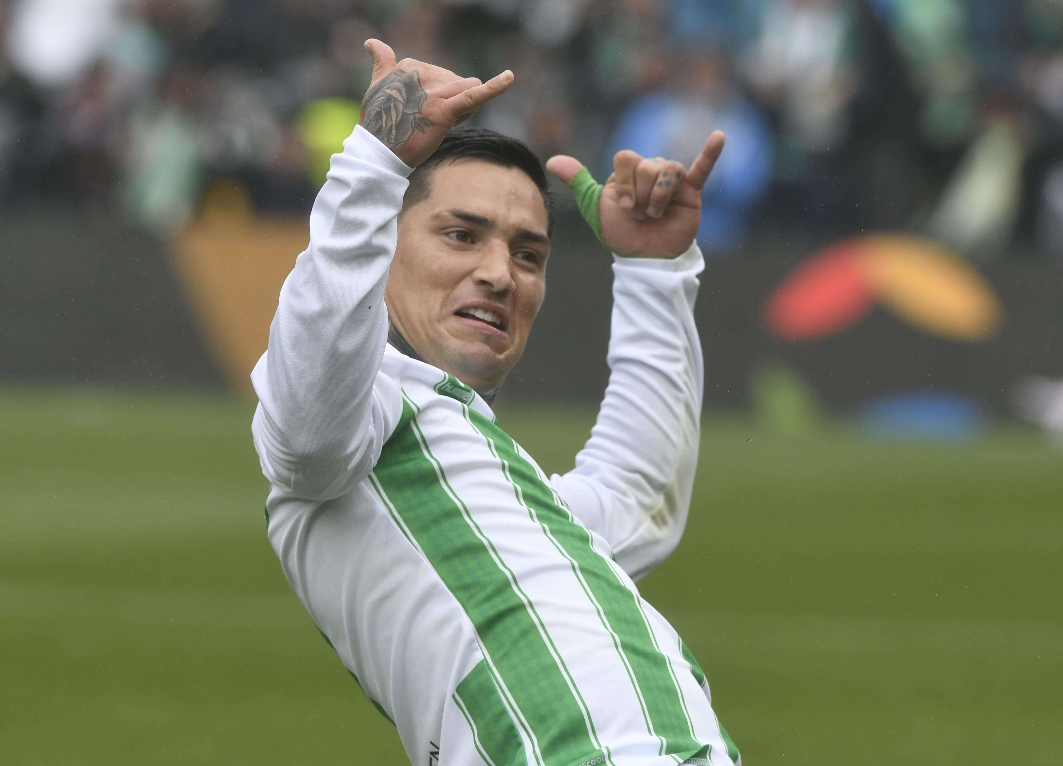 Chimy Ávila celebra su gol al Athletic