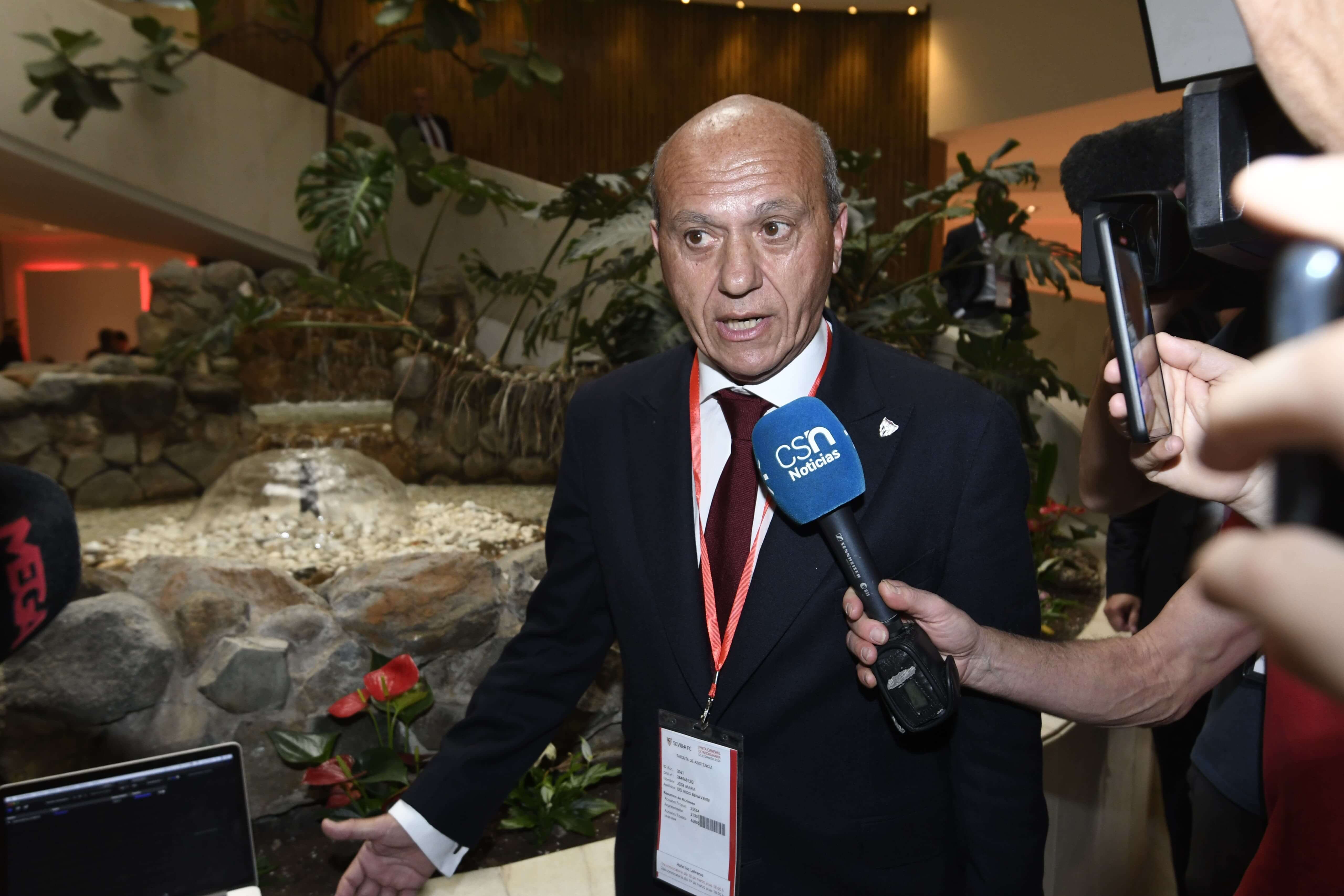  Del Nido Benavente llega a la Junta de Accionistas.