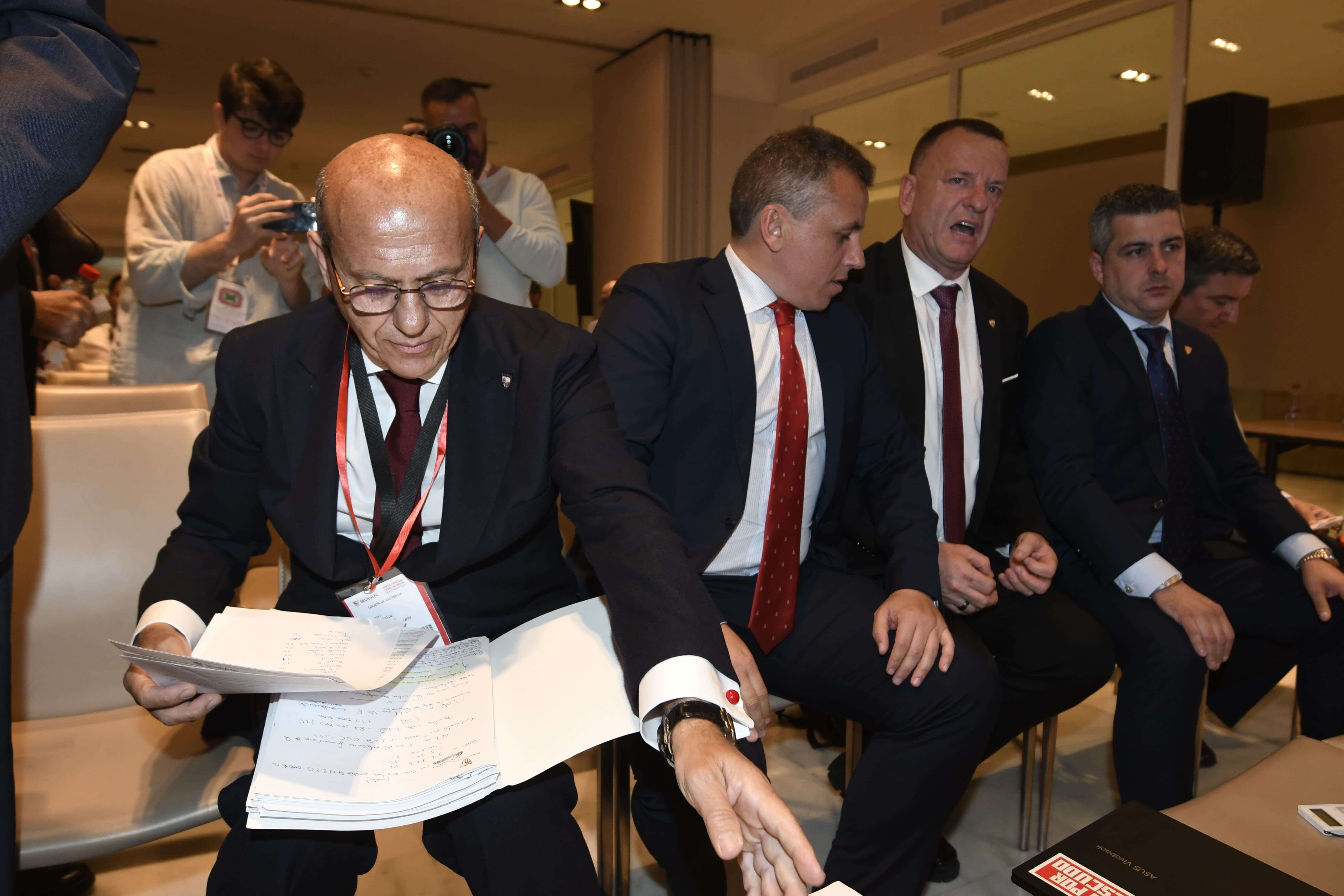 Del Nido Benavente, junto a su hijo Adrián y Miguel Ángel Delgado.