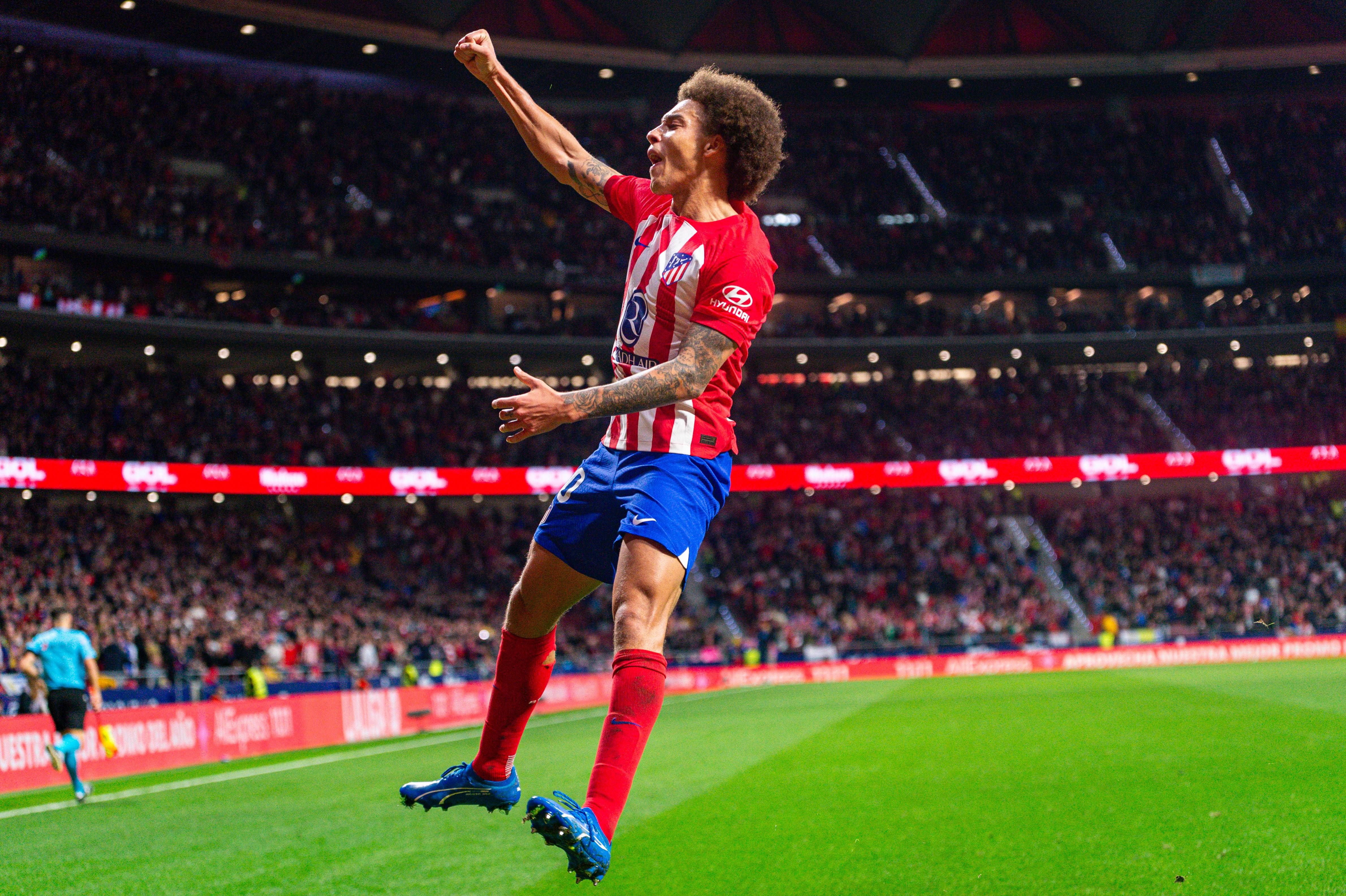  Witsel celebrando su gol en el Atlético-Villarreal.