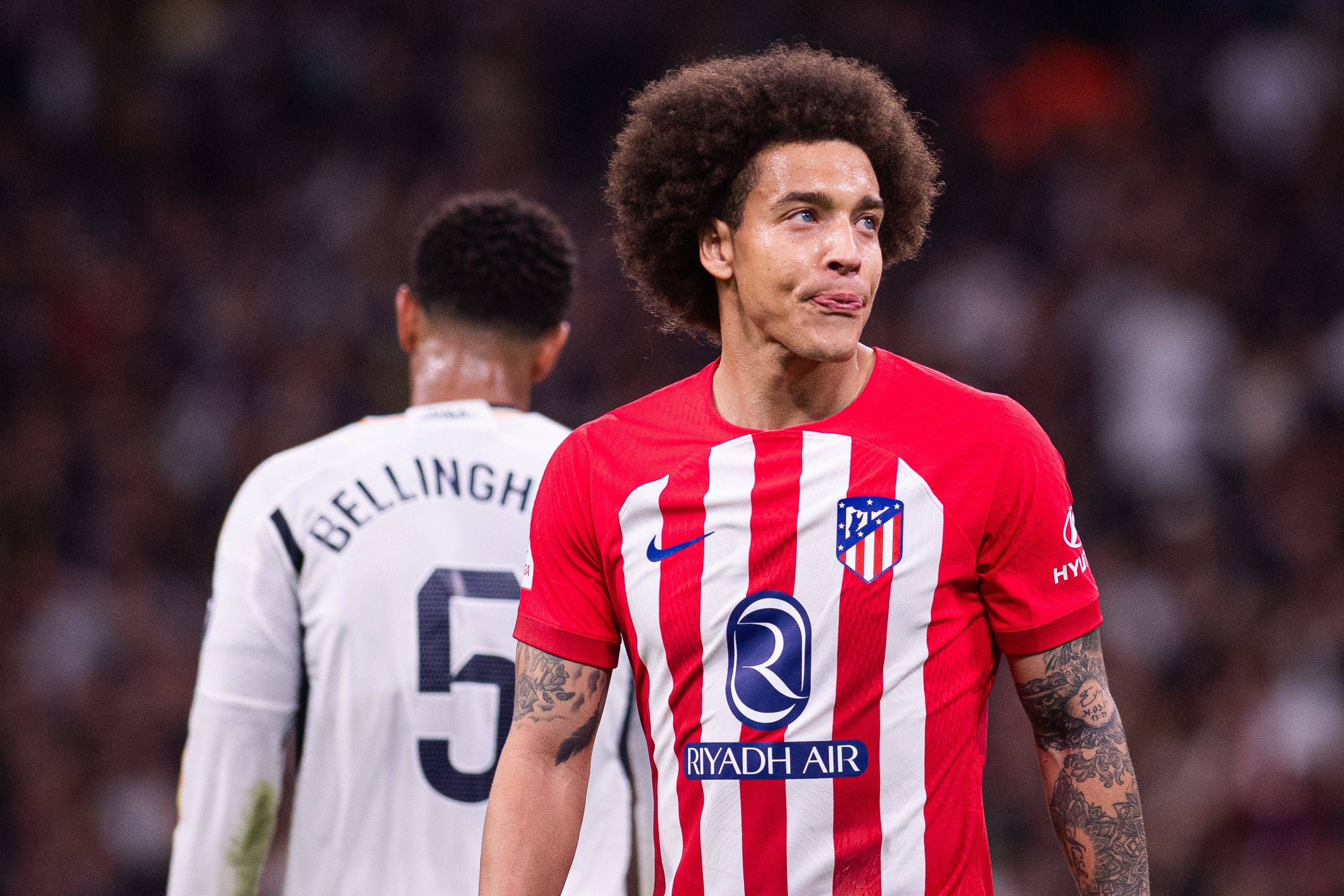  Witsel durante el derbi entre el Real Madrid - Atlético de Madrid (Cordon Press)