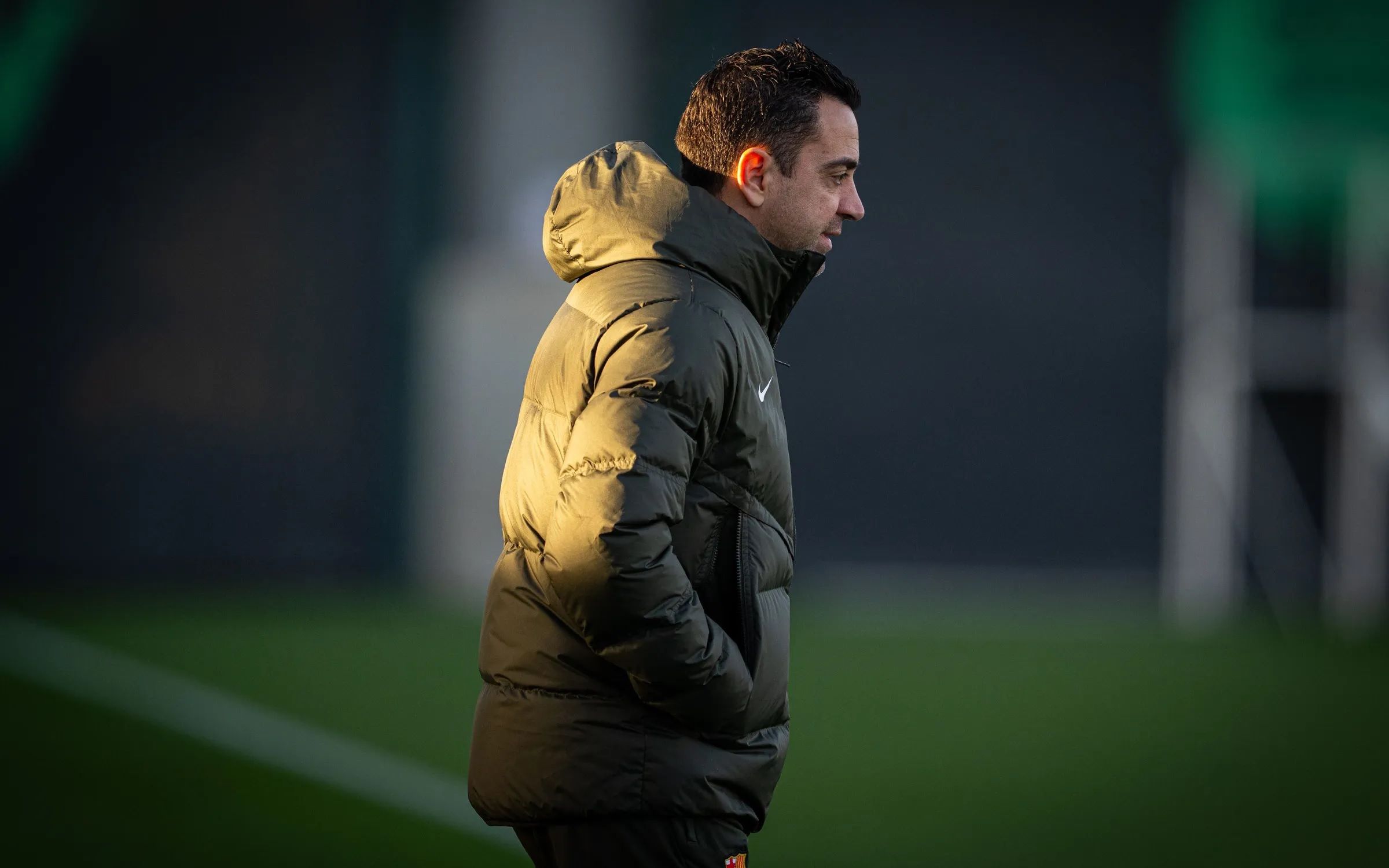  Joan Laporta busca un suplente de garantías de Xavi Hernández para el Barcelona.