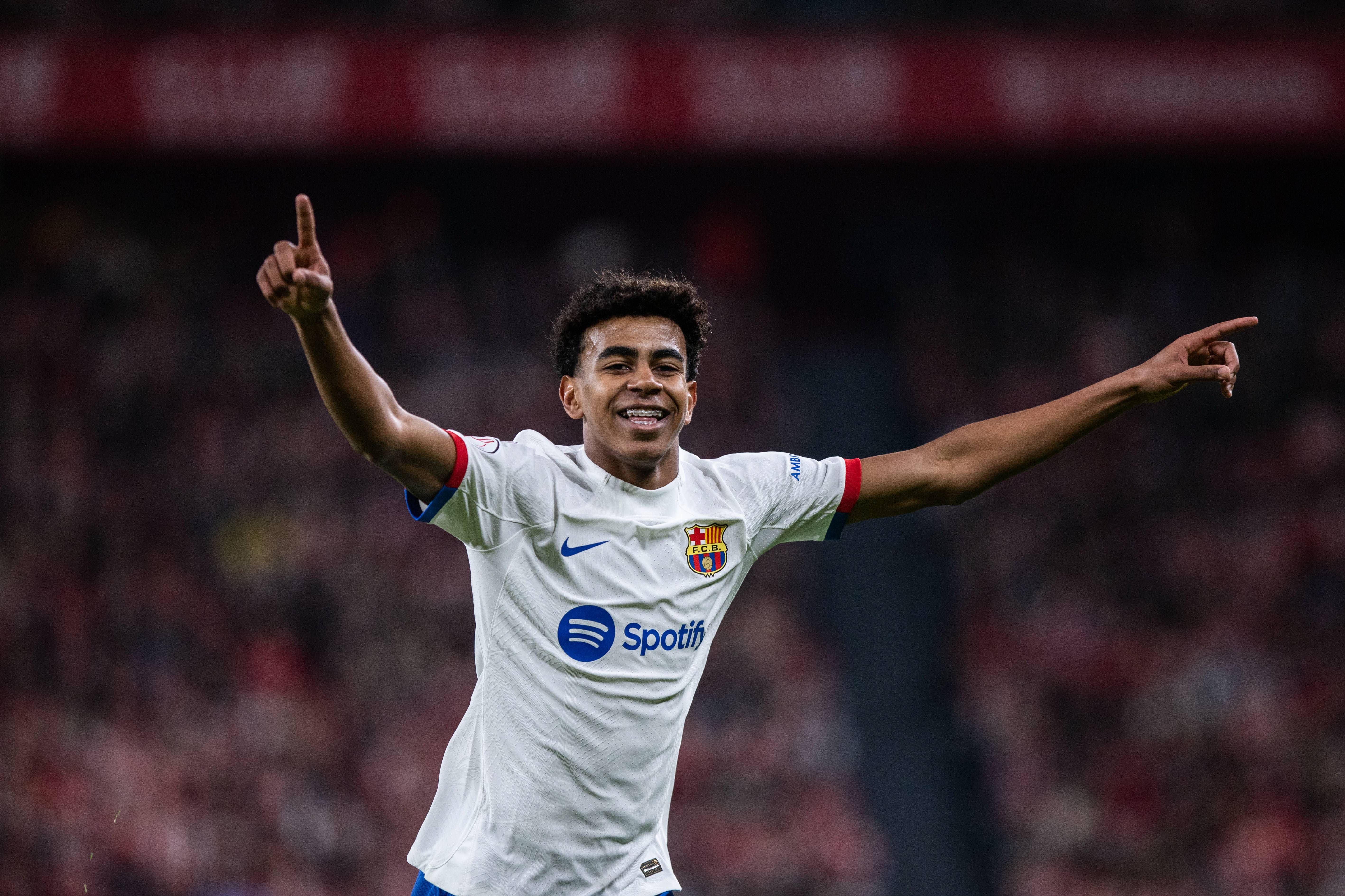 Lamine Yamal celebra su gol en el Athletic-Barça de Copa.