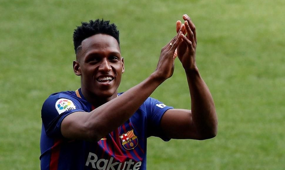 Yery Mina en su presentación.