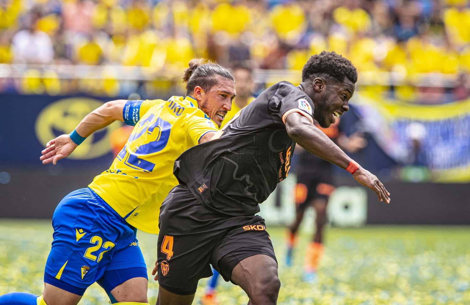 Yunus Musah, ante el Cádiz.