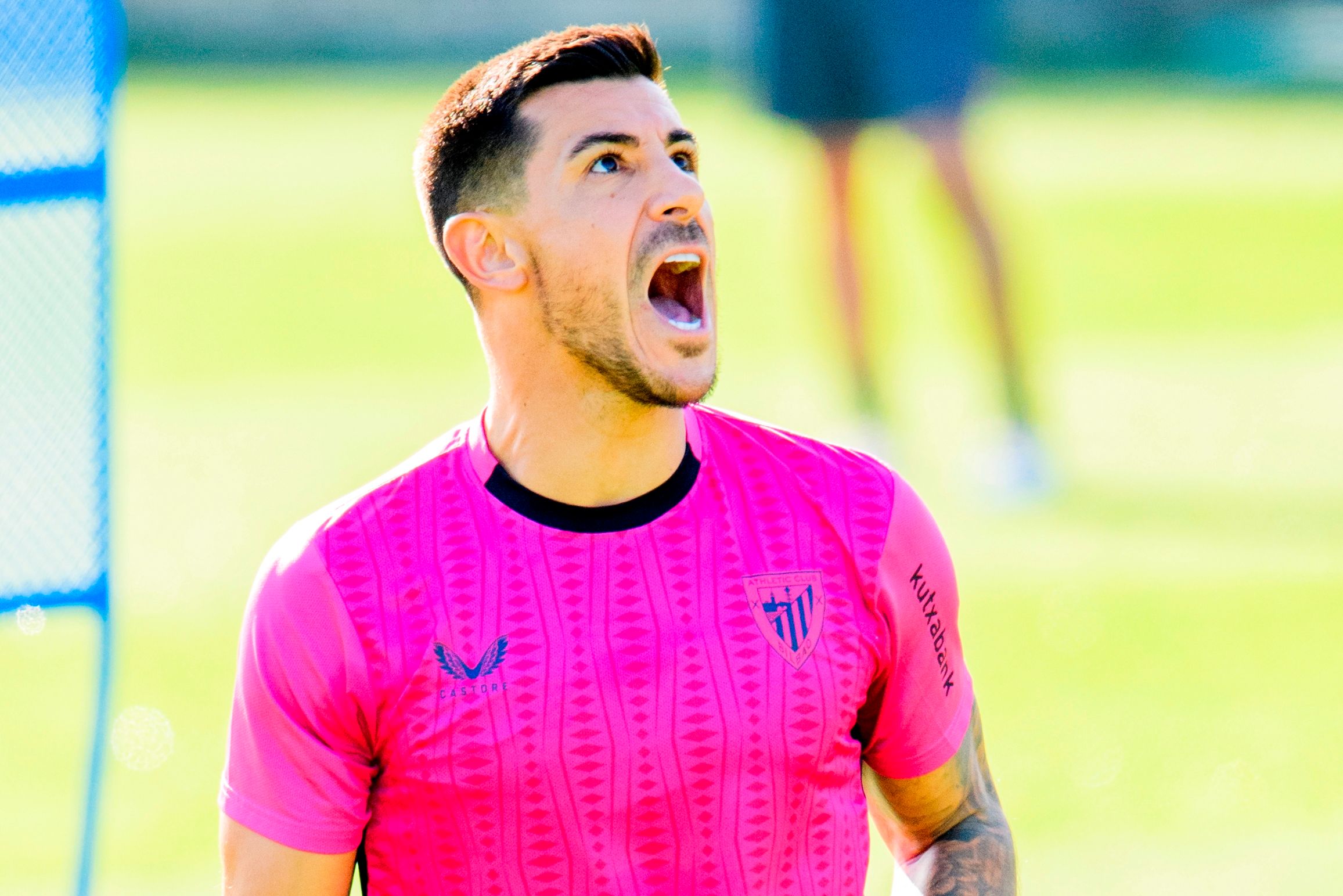  El grito de Yuri Berchiche, todo un carácter y garra, entrenando en Lezama.