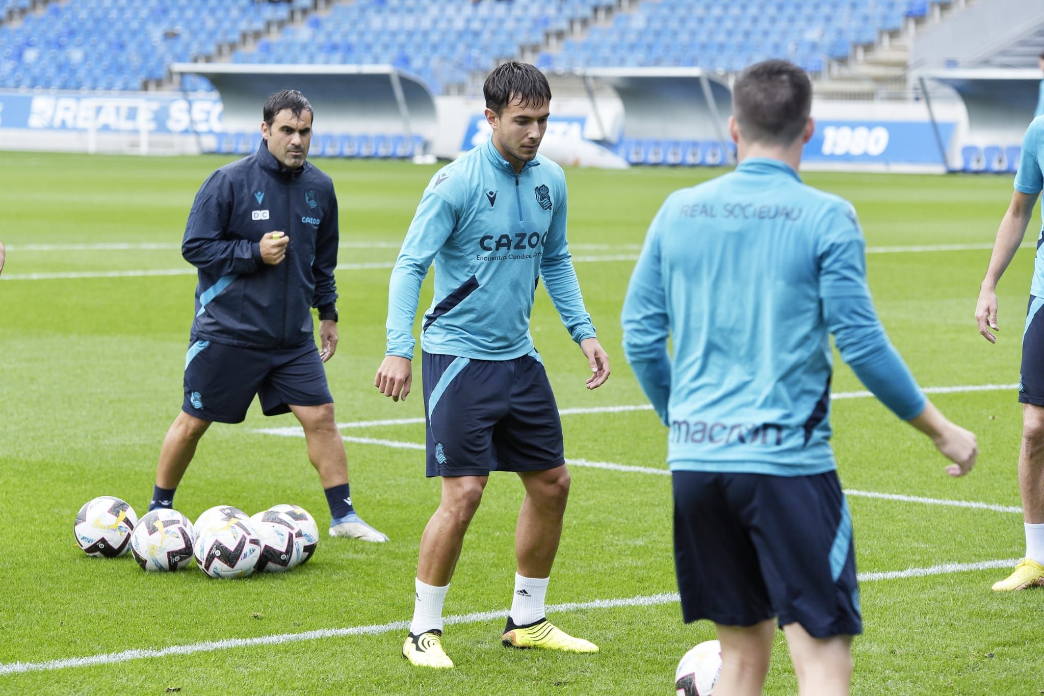  Martín Zubimendi, de la Real Sociedad, entrenando en Zubieta.