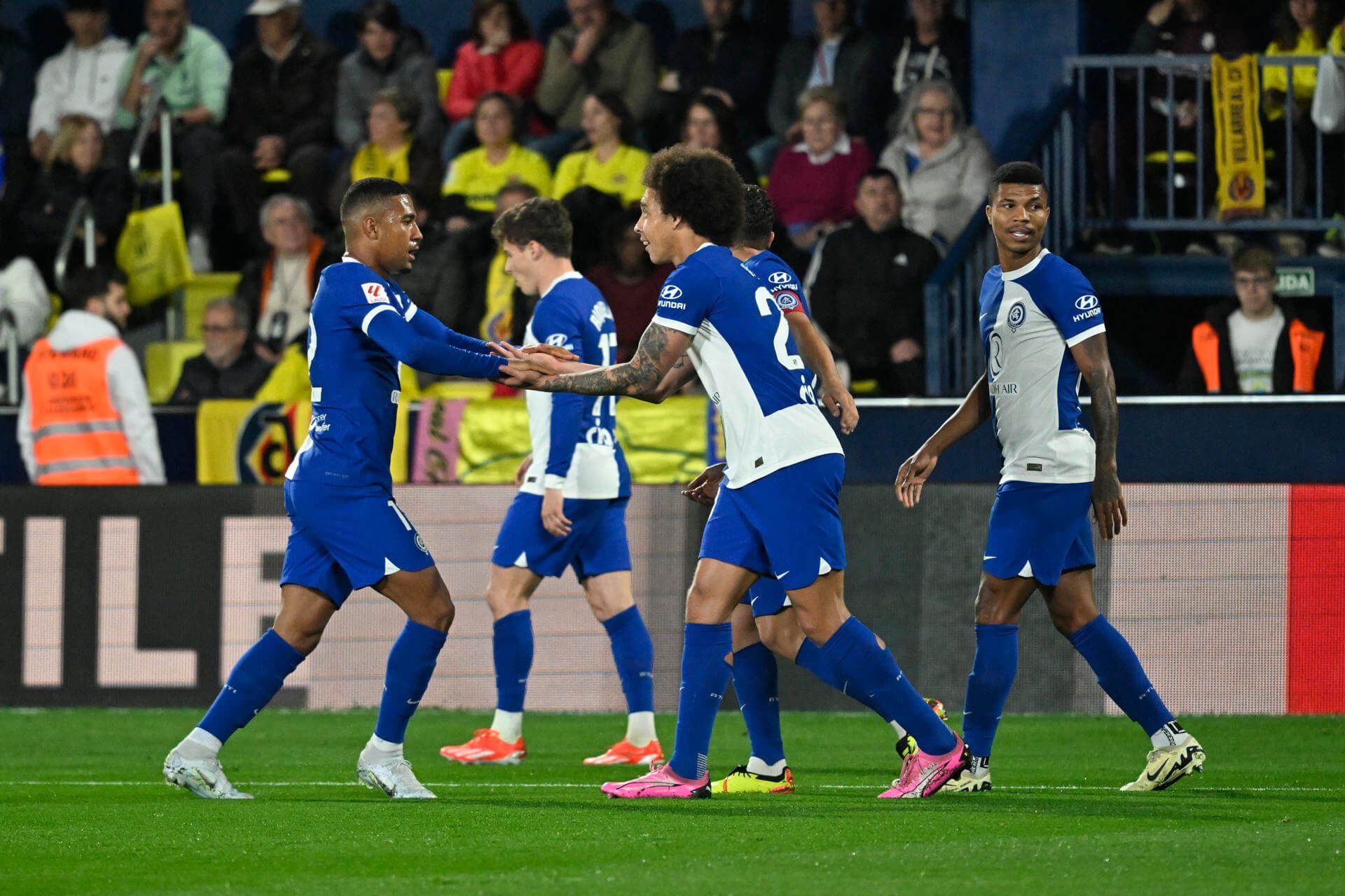  Los jugadores del Atlético de Madrid celebran el gol de Witsel (FOTO: Cordón Press).