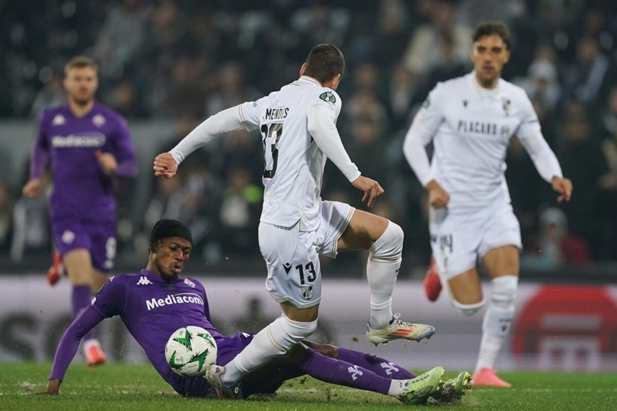  El Vitoria Guimarães, contra la Fiorentina.