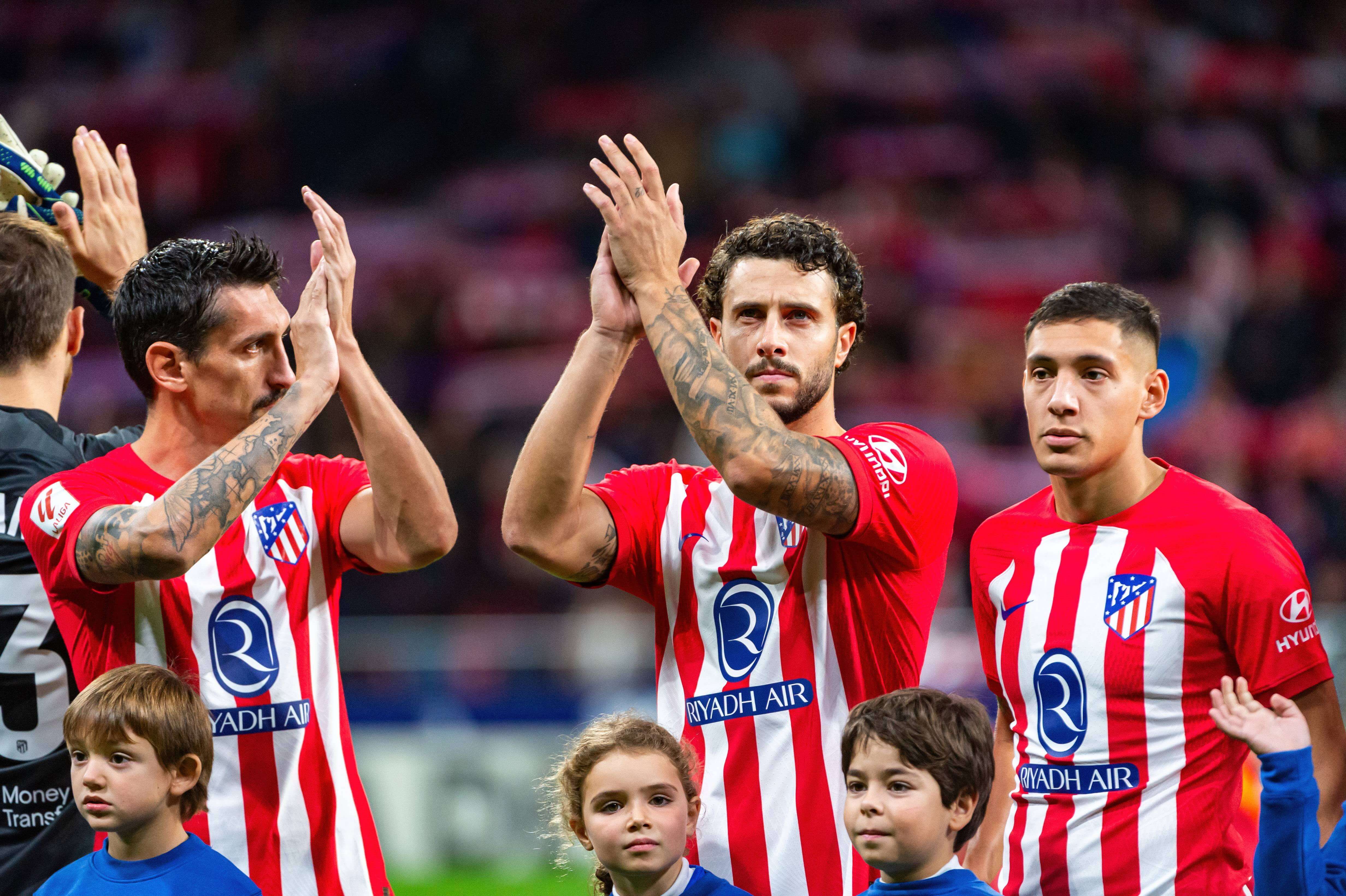  Stefan Savic, Mario Hermoso y Nahuel Molina, en un partido del Atlético.