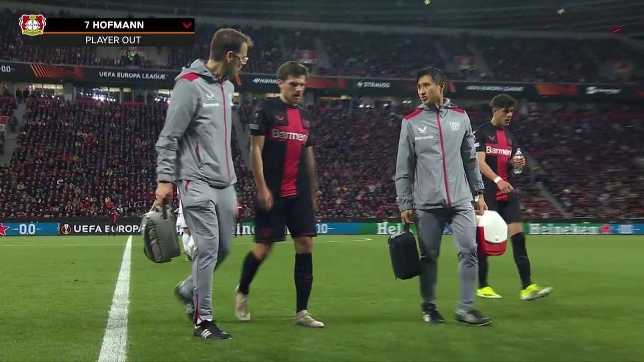 Hofmann se retira del terreno de juego lesionado