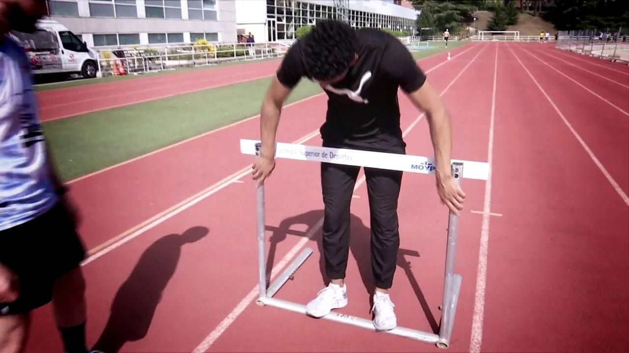 Daniel Castilla, corredor de 60 metros vallas sub-20