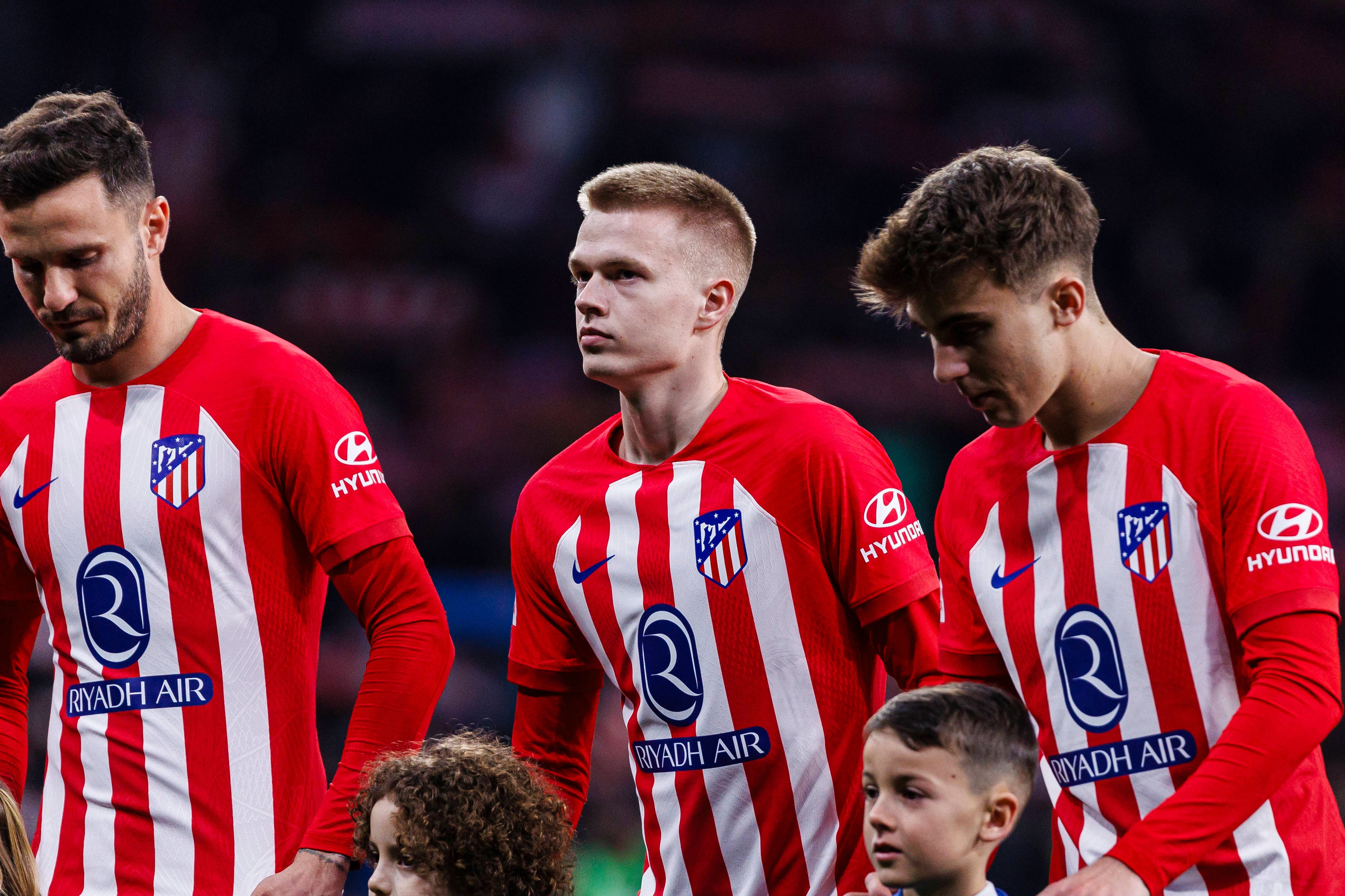  Saúl, Vermeeren y Pablo Barrios, en un partido del Atlético.