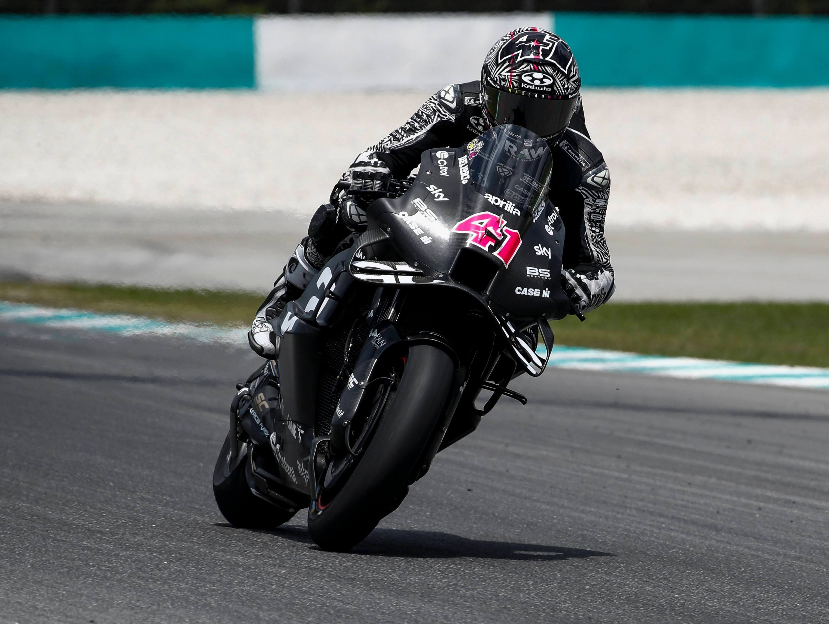  Aleix Espargaró, durante los test de Sepang.