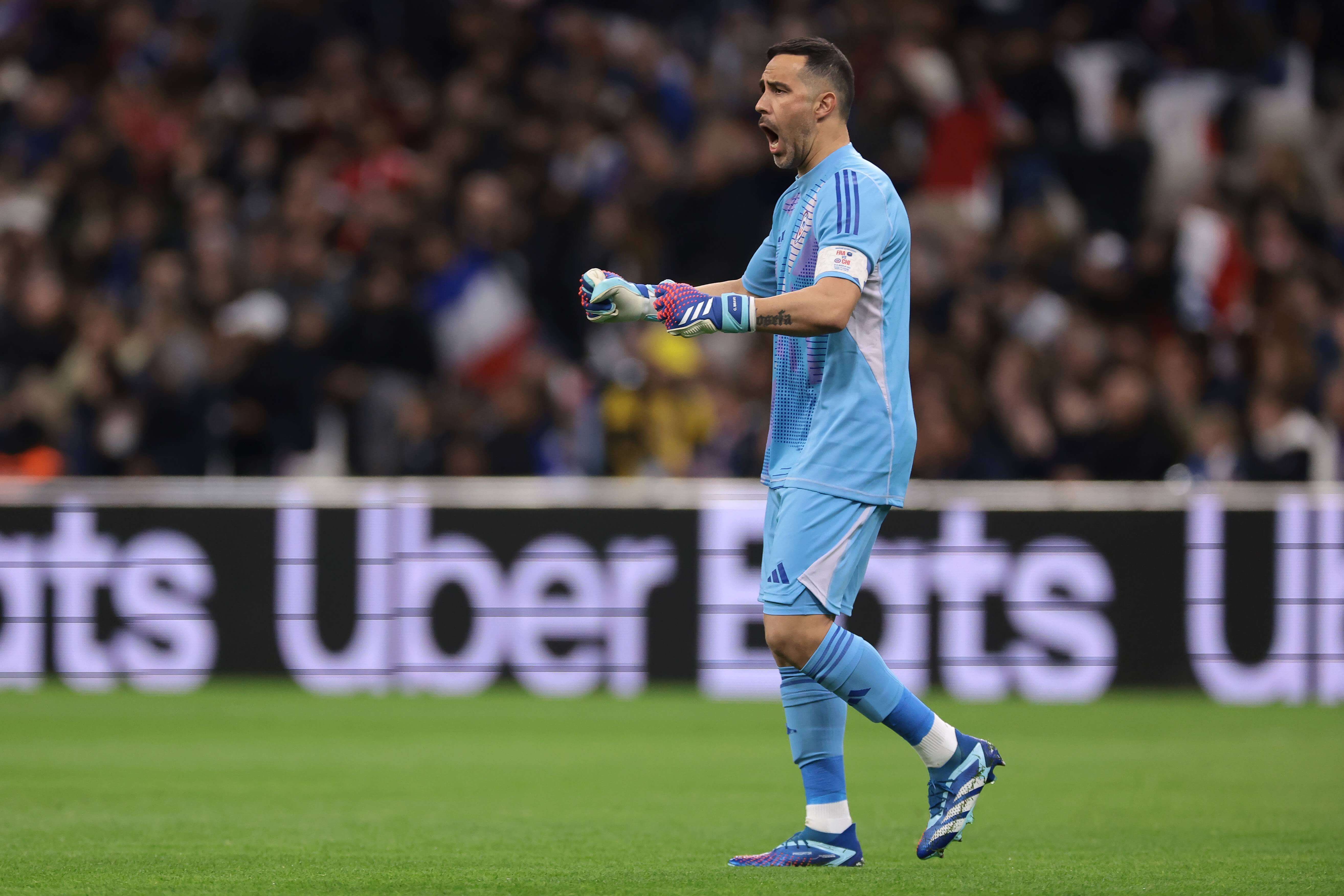  Claudio Bravo en su vuelta con la selección chilena
