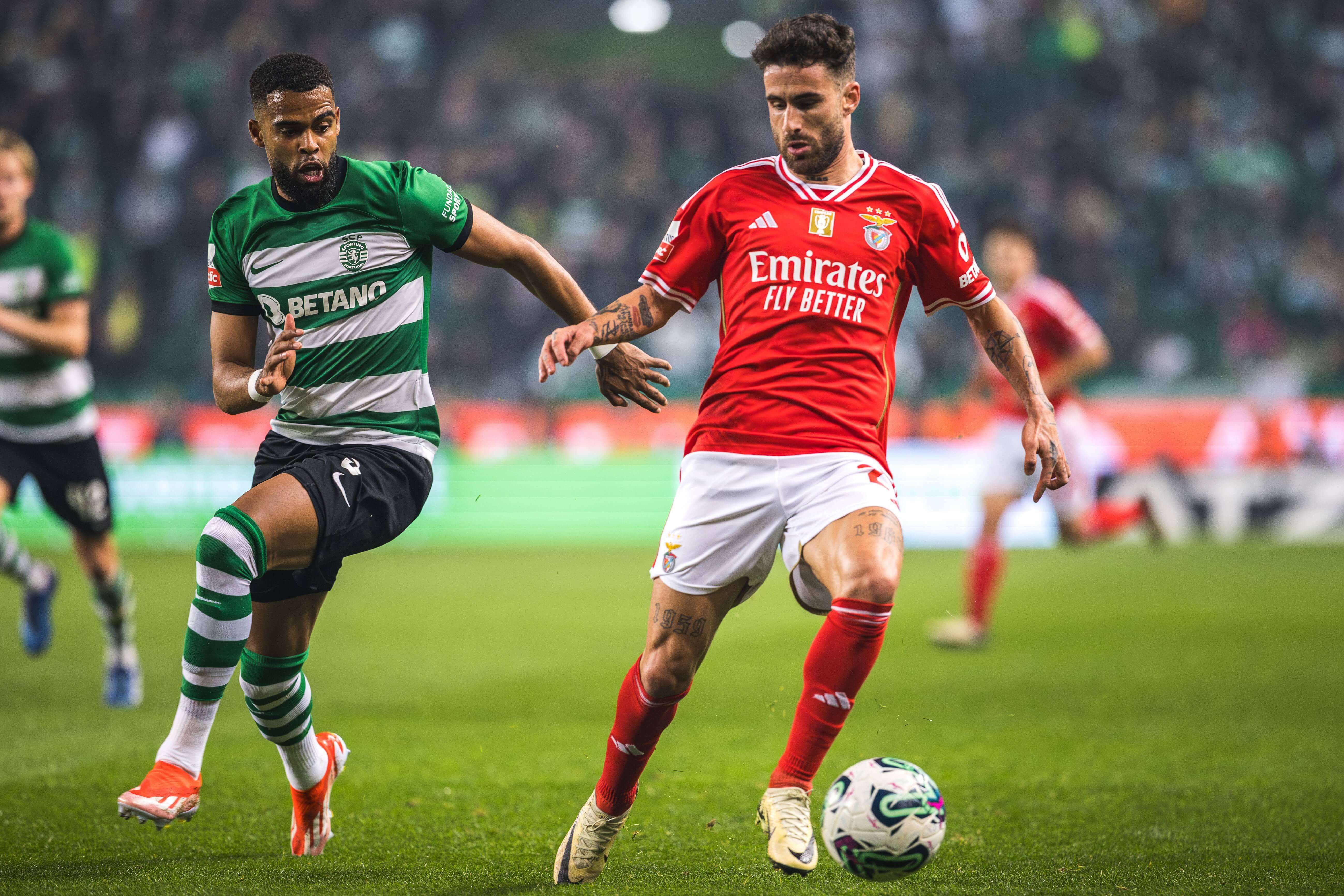  Rafa Silva, objetivo del Atlético, en un partido con el Benfica.