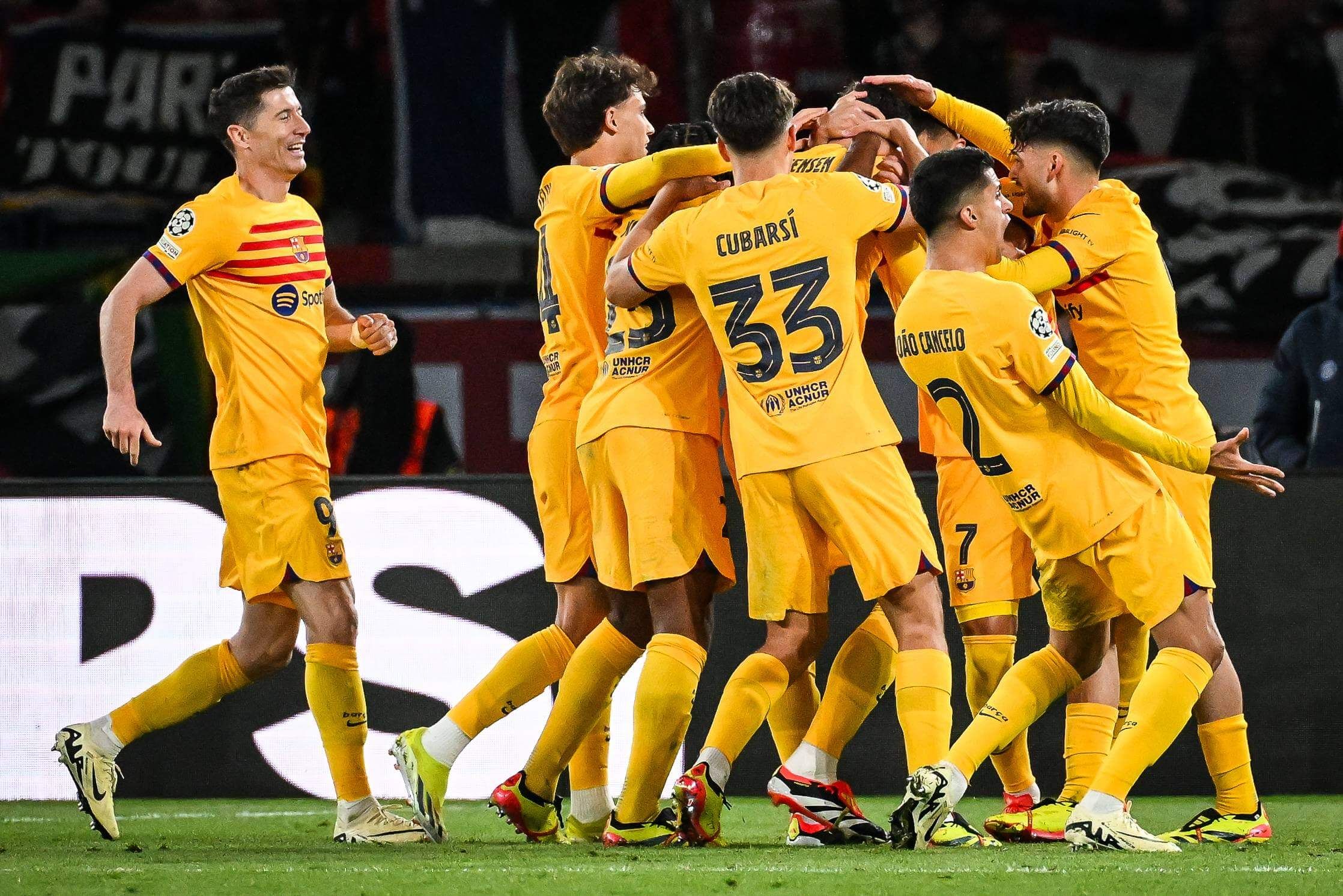  El Barça celebrando el gol de Christensen ante el PSG.