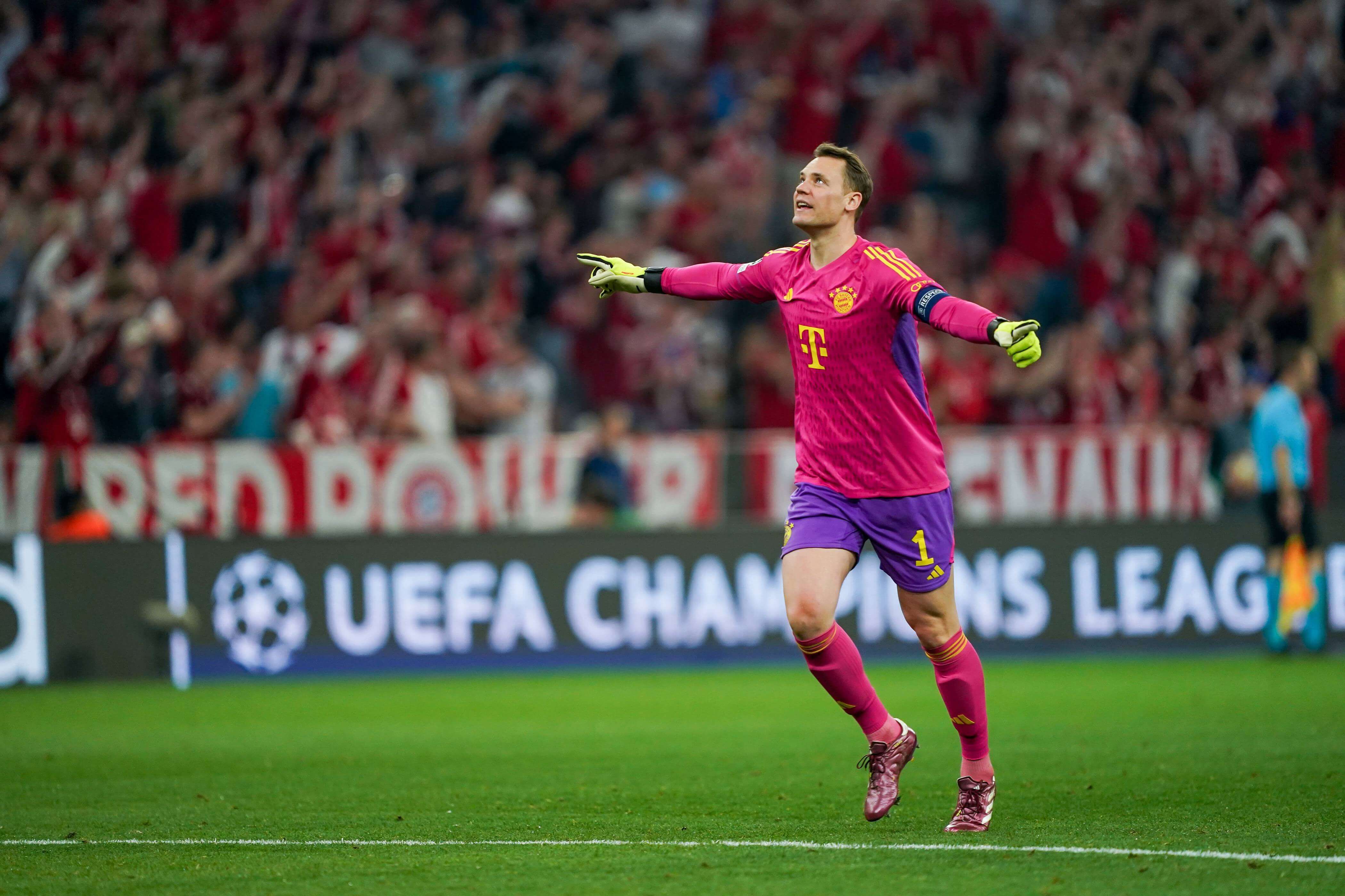  Manuel Neuer celebra uno de los goles del Bayern ante el Real Madrid (Cordon Press)