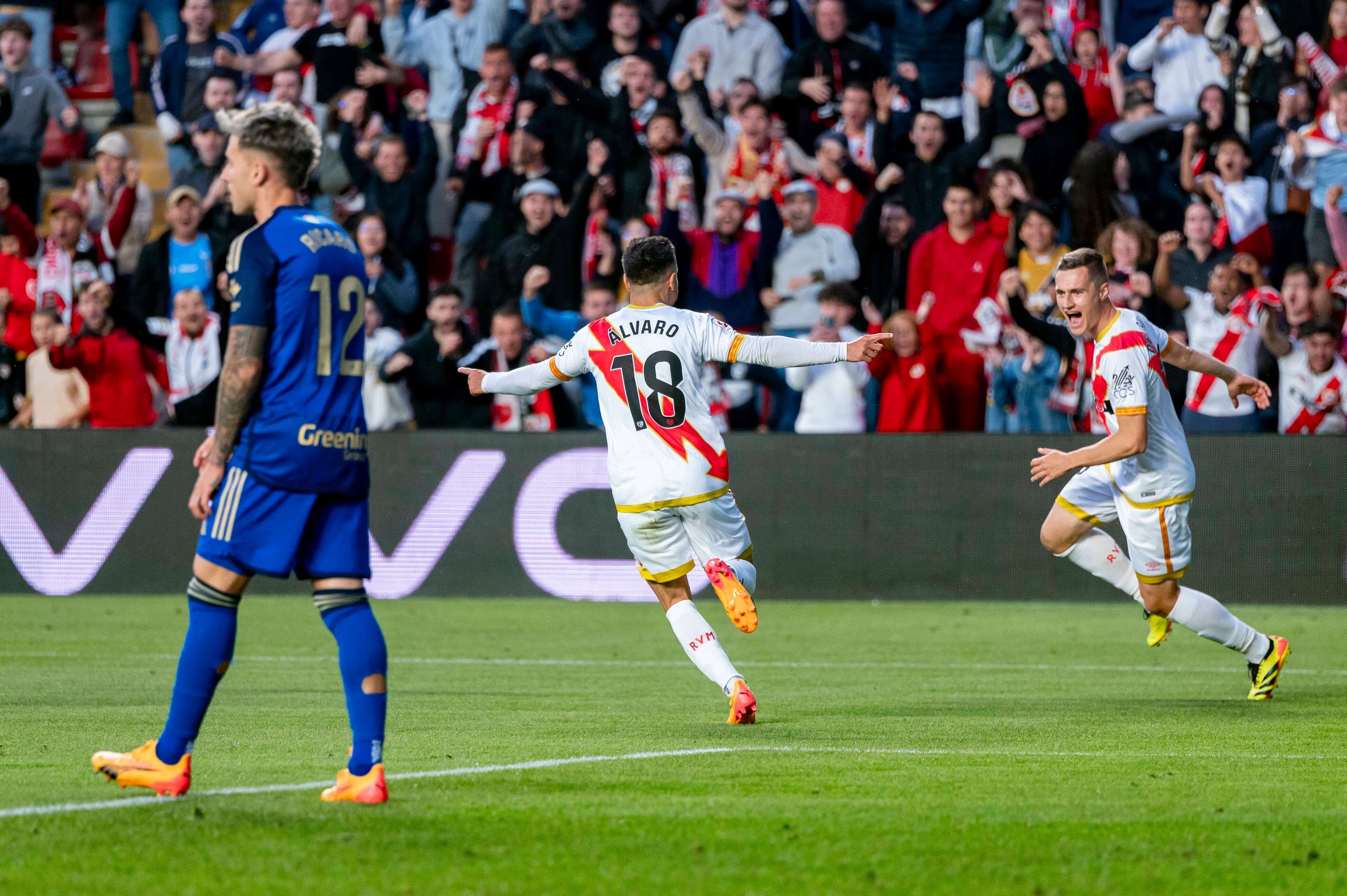  Jorge de Frutos celebrando su gol al Granada.