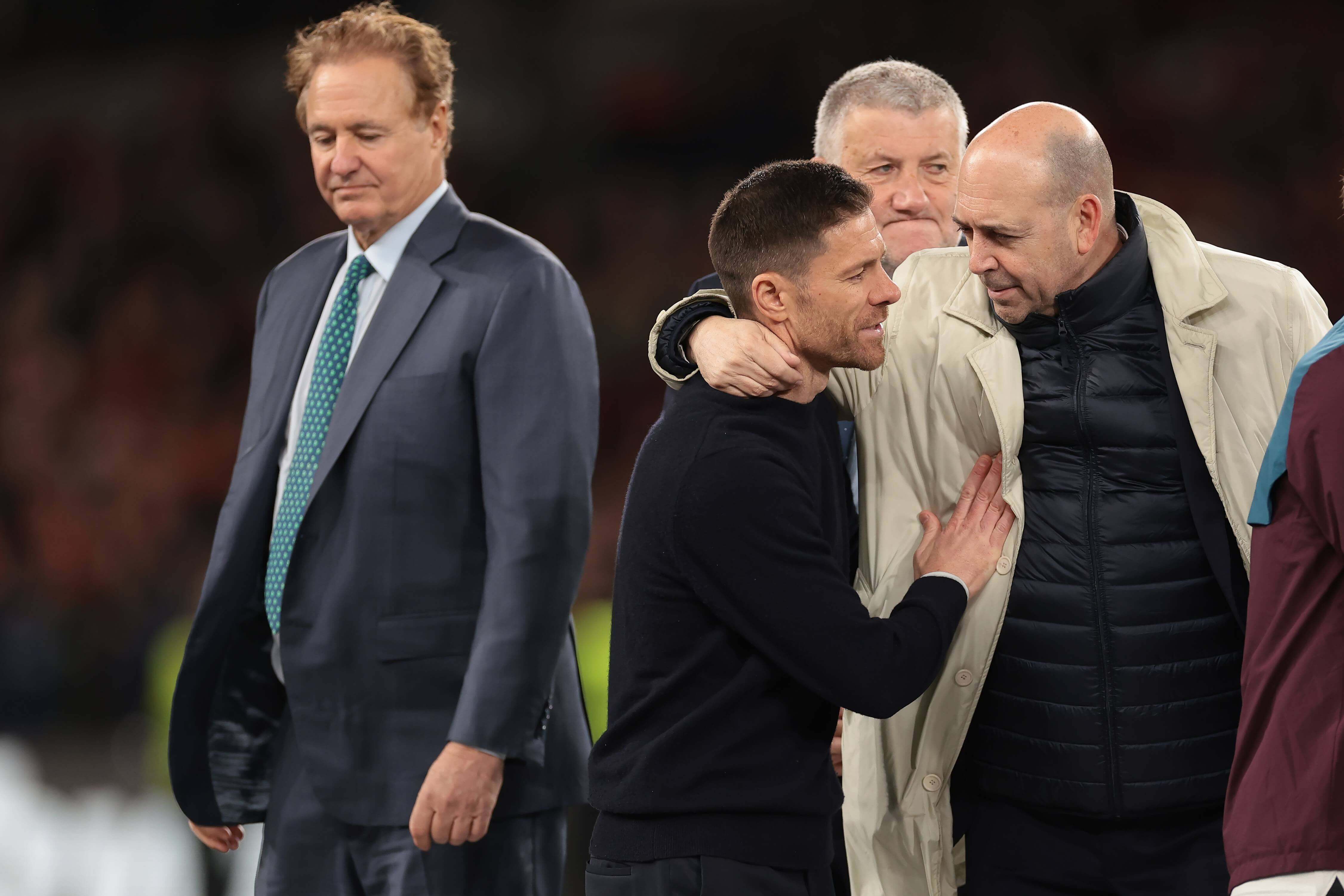  Fernando Carro con Xabi Alonso (Cordon Press)