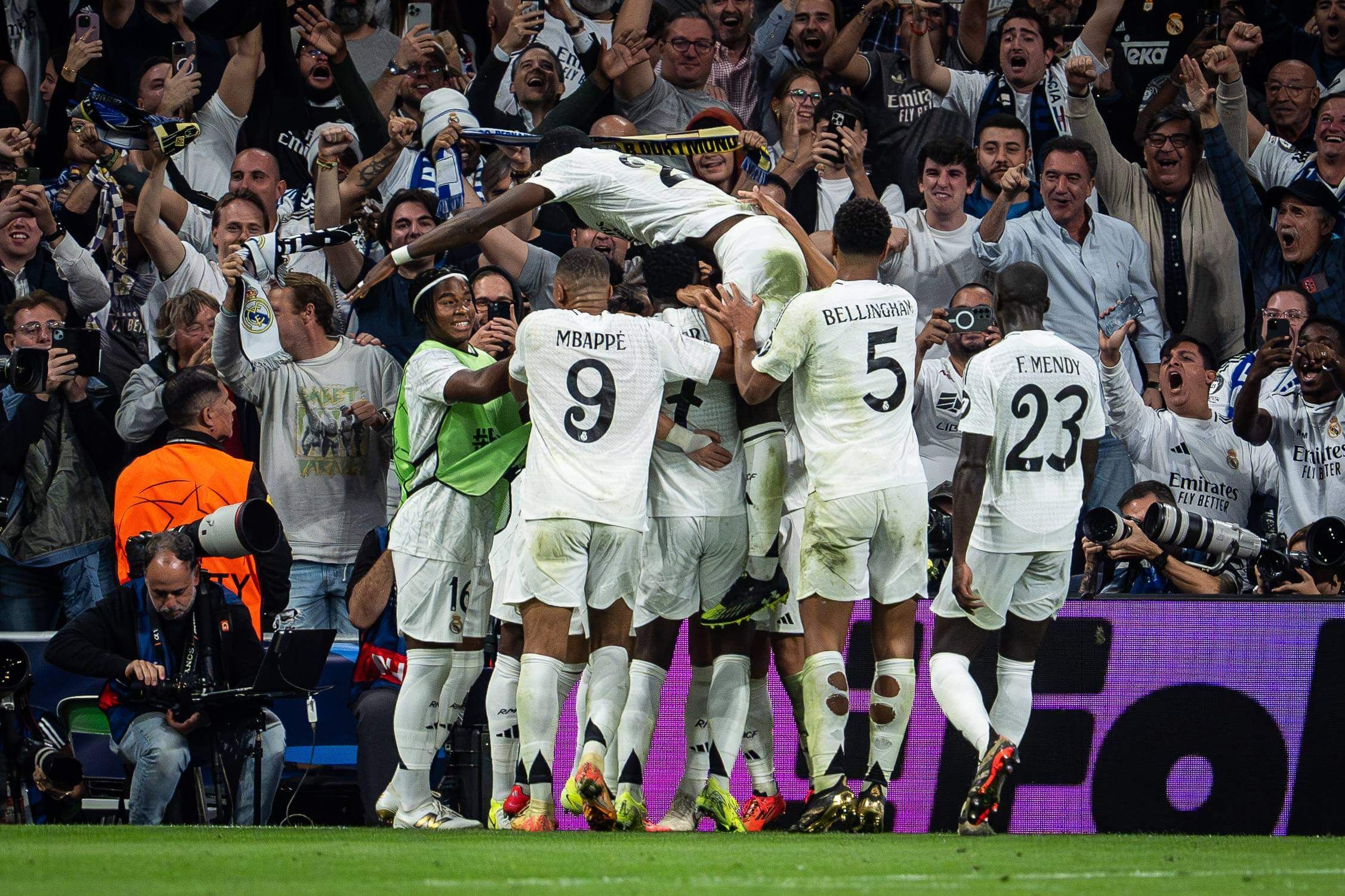 Los jugadores del Real Madrid celebrando un gol en Champions.