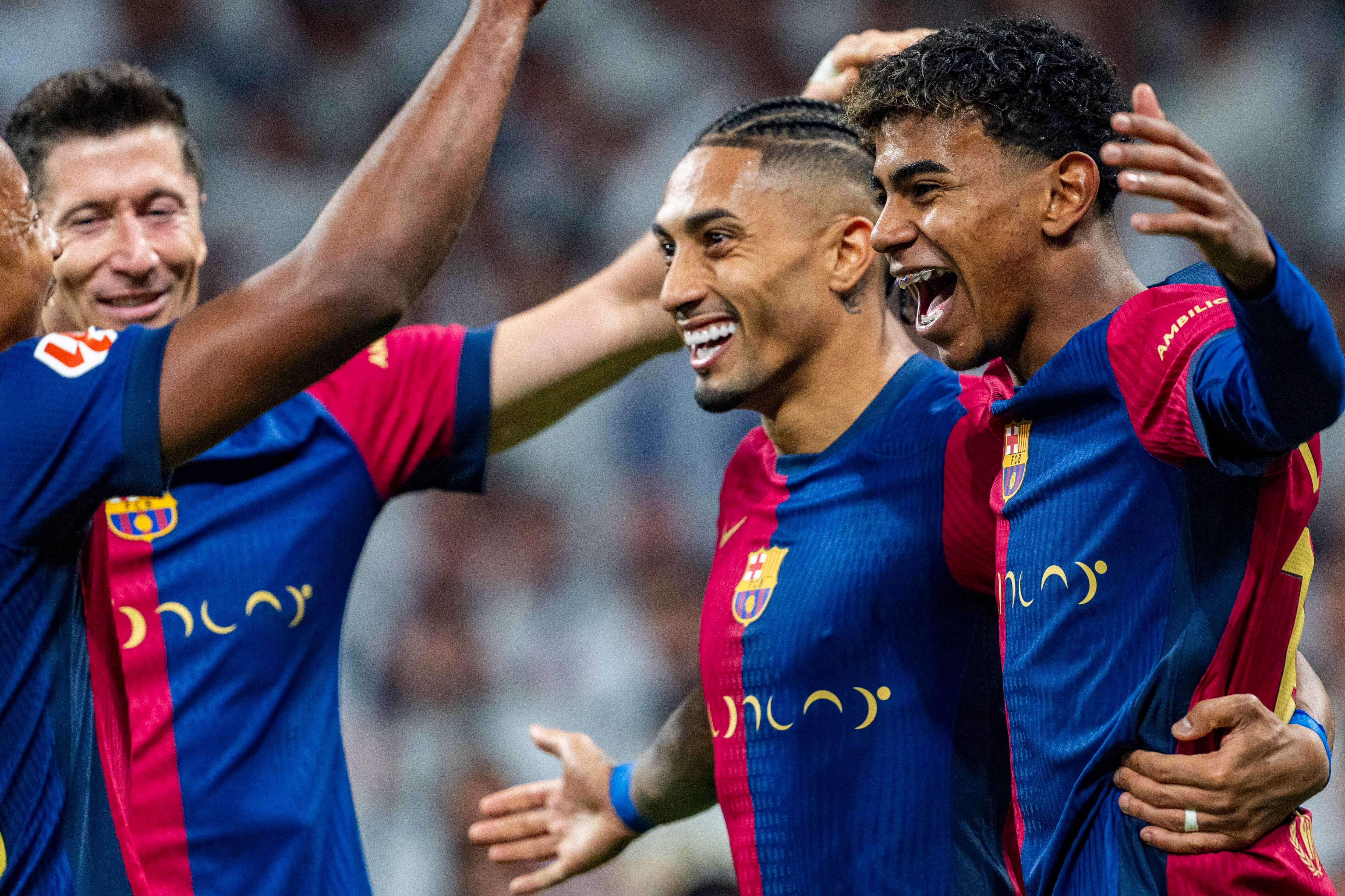  Lewandowski, Lamine Yamal y Raphinha en el Clásico (Cordon Press)