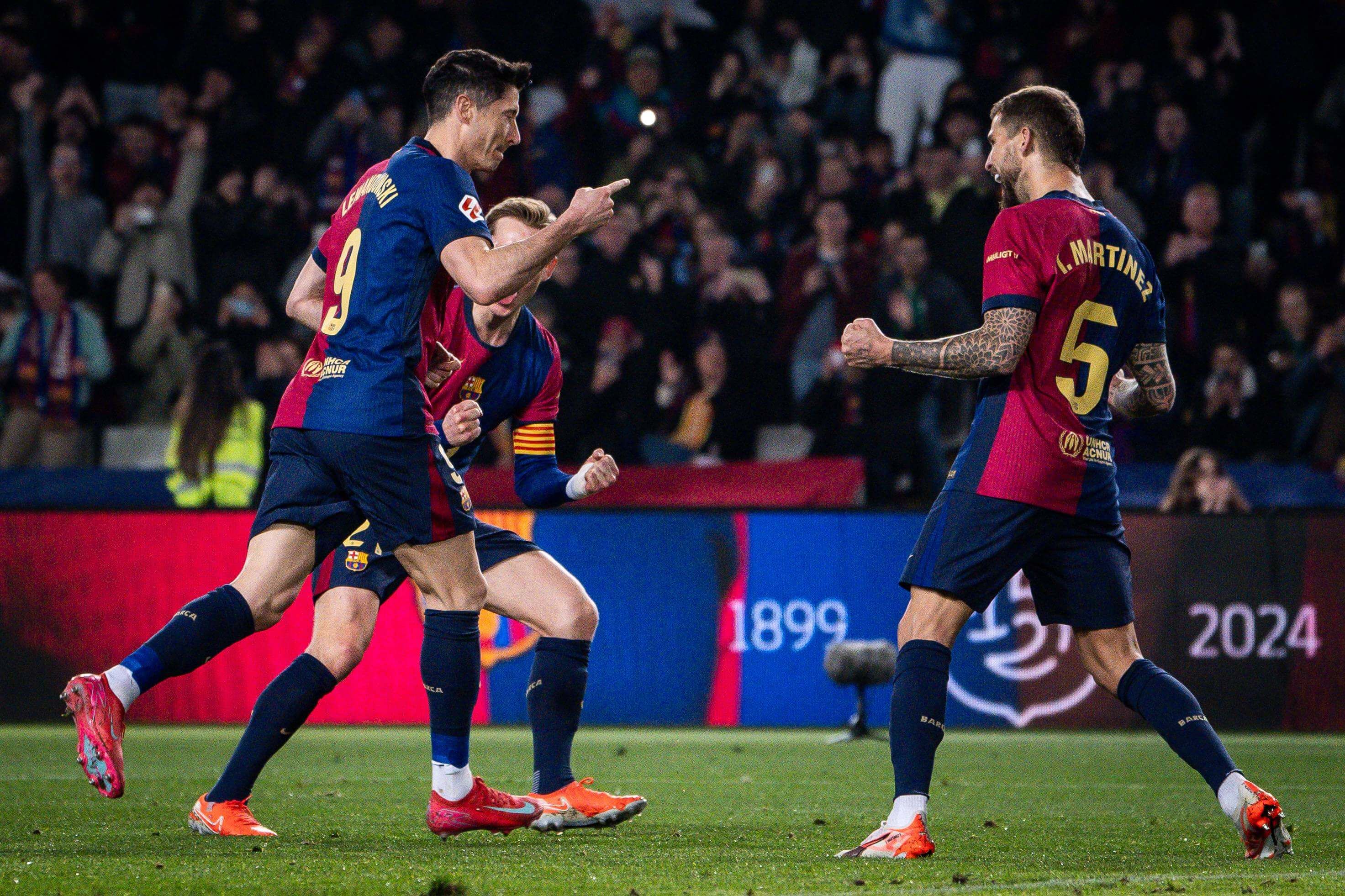  Lewandowski e Íñigo Martínez, en un partido con el FC Barcelona (Cordon Press)