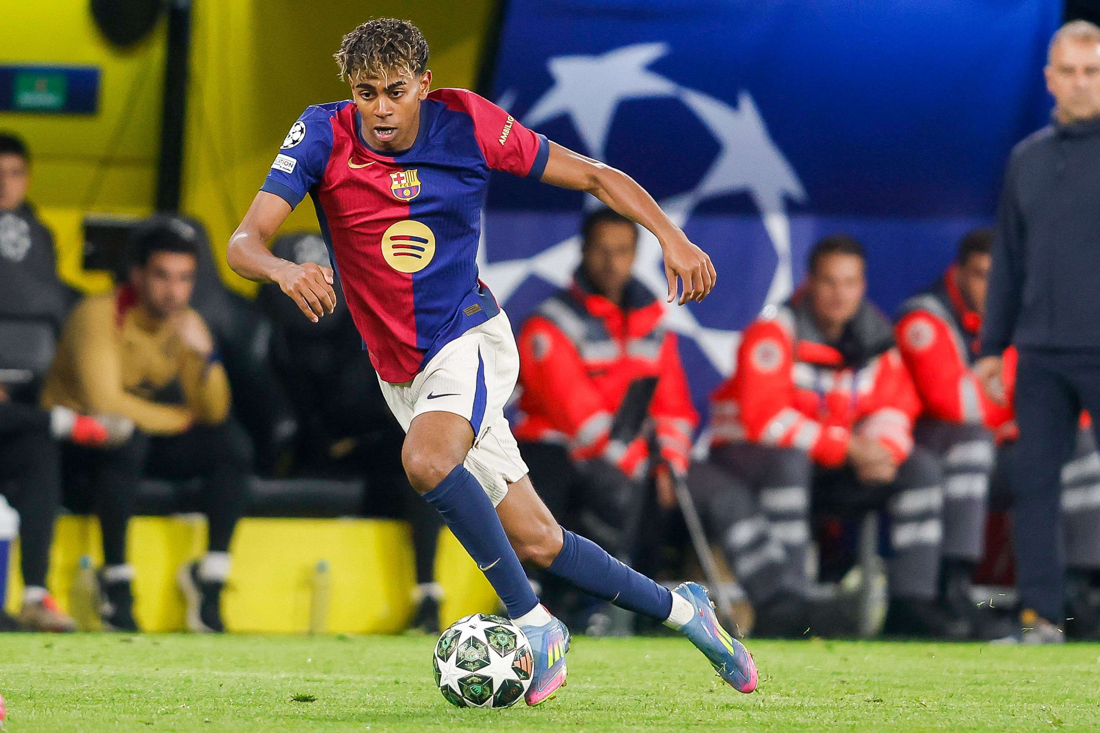 Lamine Yamal contra el Borussia Dortmund (Cordon Press)