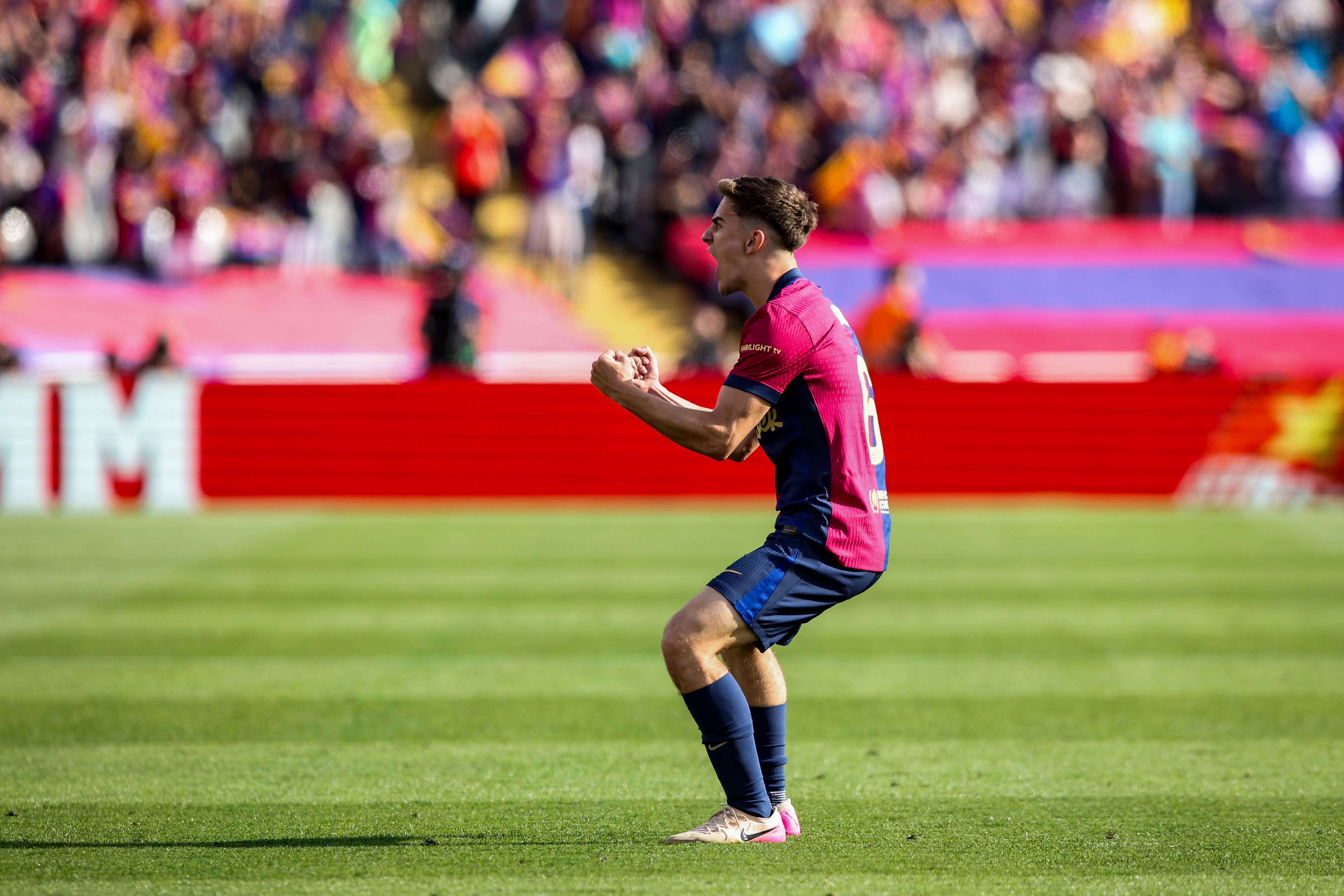  Gavi celebrando el triunfo en el Clásico (Cordon Press)