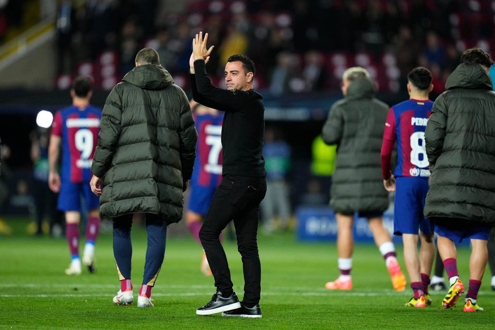  Xavi Hernández, tras caer eliminado de la Champions con el Barça .