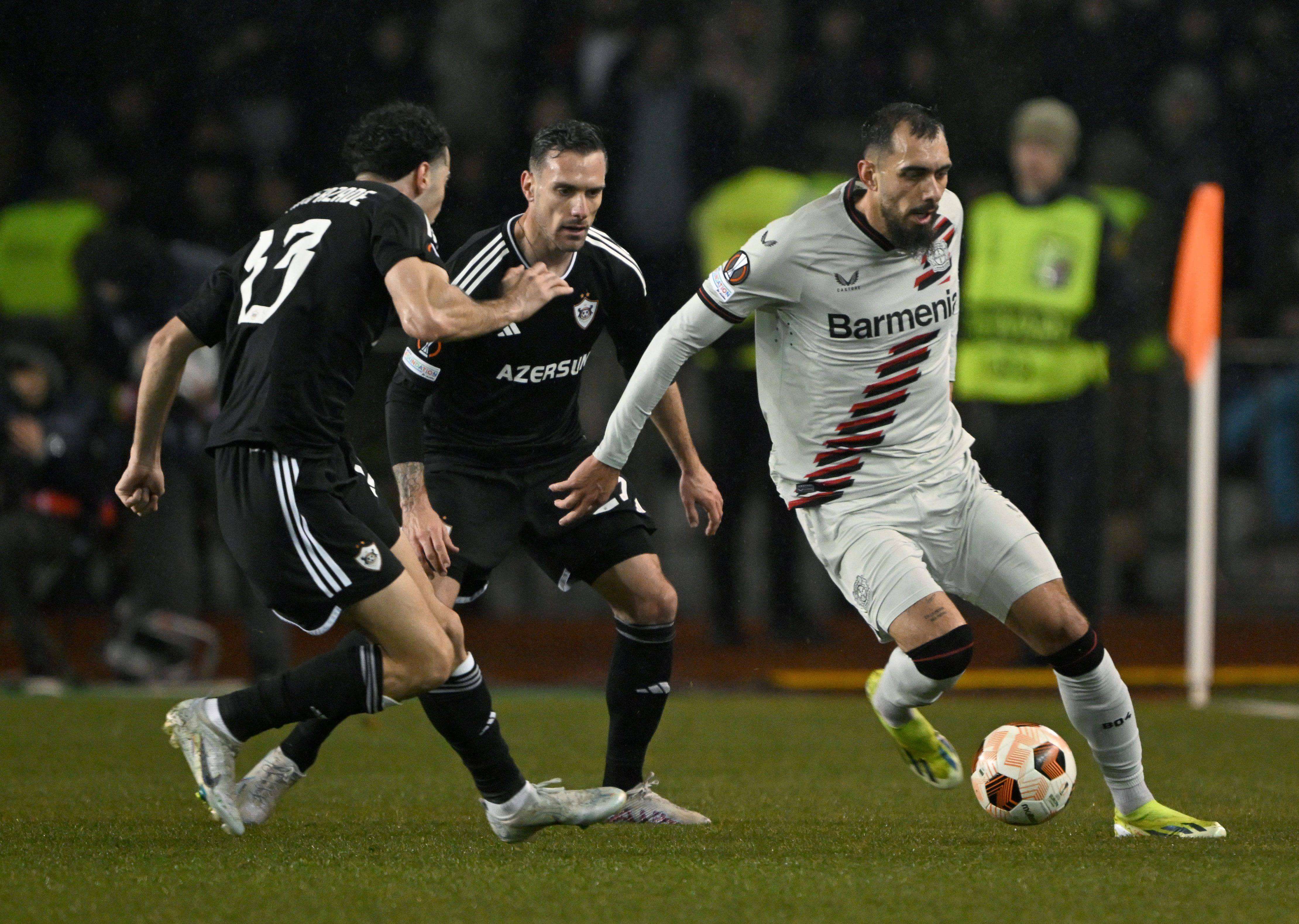 Borja Iglesias, con el Leverkusen.