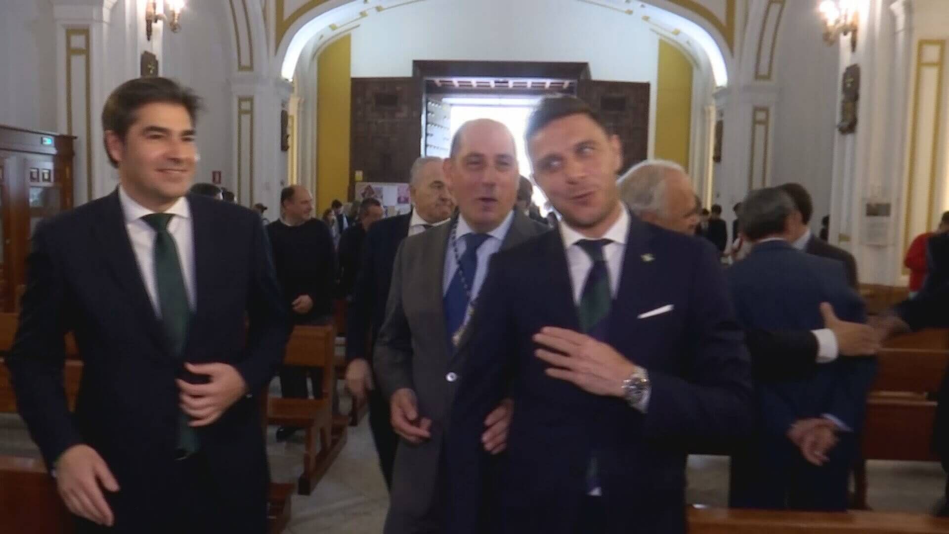  Joaquín y Haro, hablando en la Parroquia