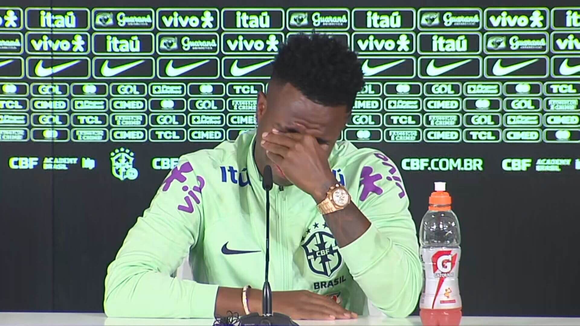 Vinicius rompe a llorar al hablar sobre la lucha contra el racismo (Fuente: ElDesmarque)