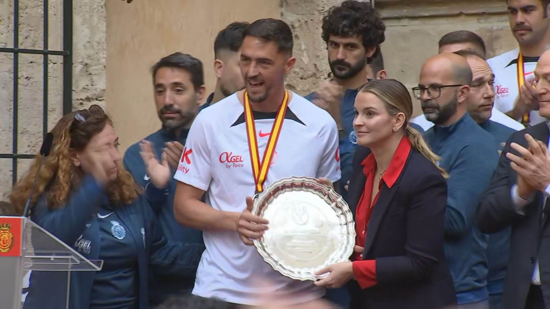 Marga Prohens, en el recibimiento al RCD Mallorca