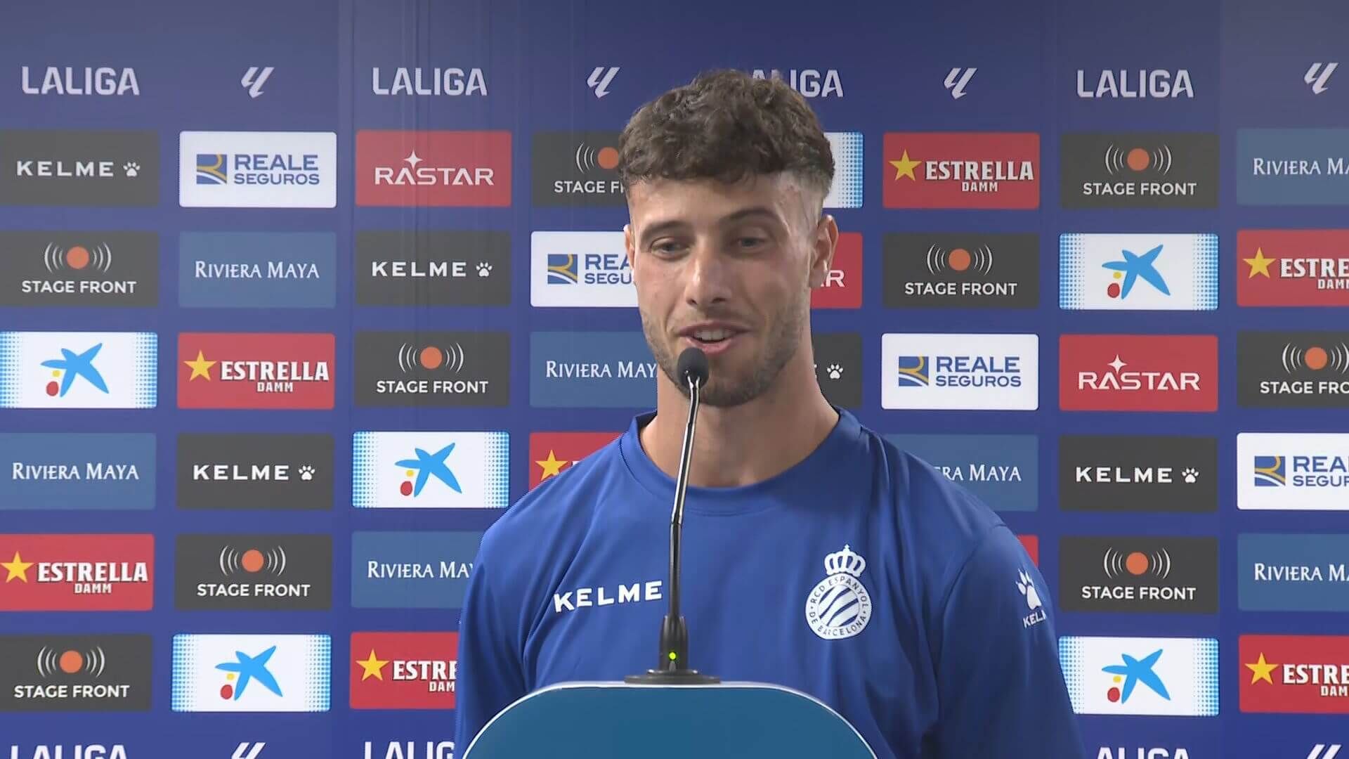  Javi Puado, en zona mixta