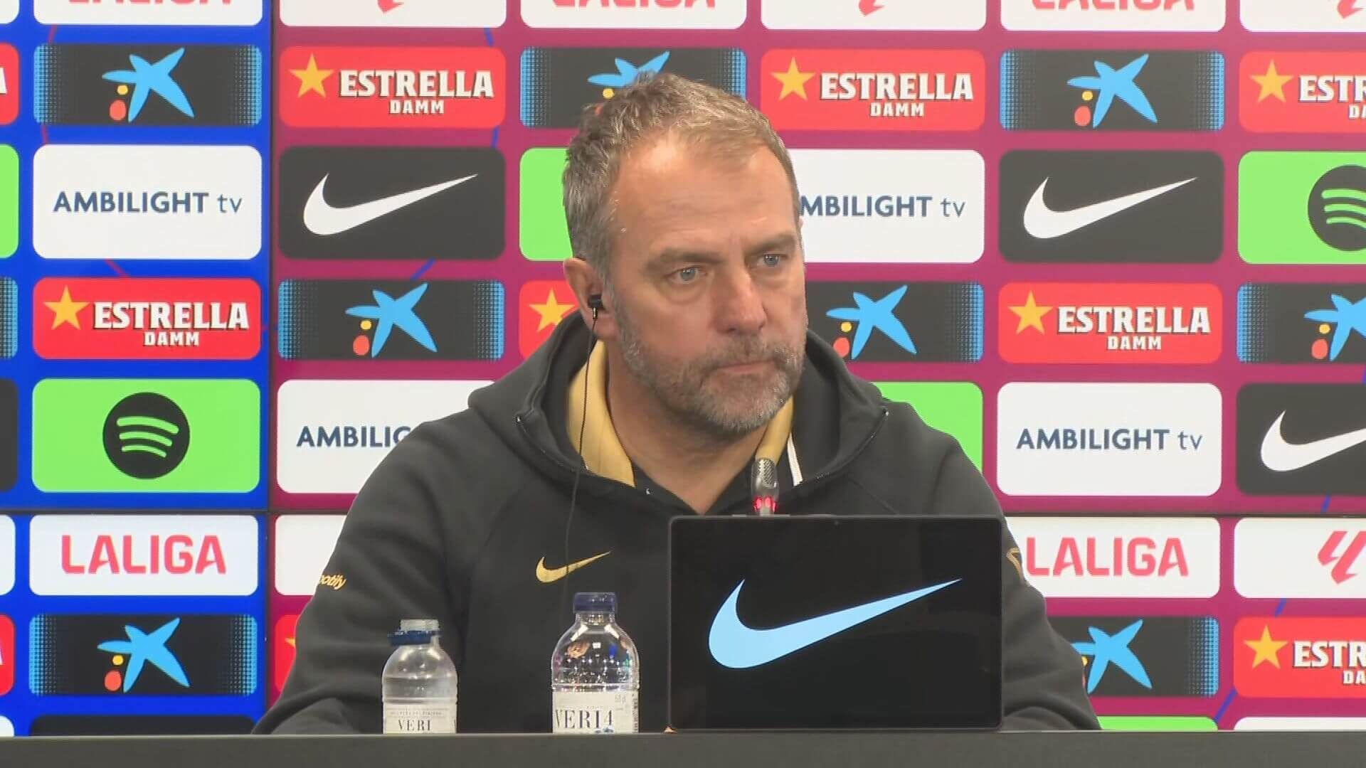  Hansi Flick en rueda de prensa