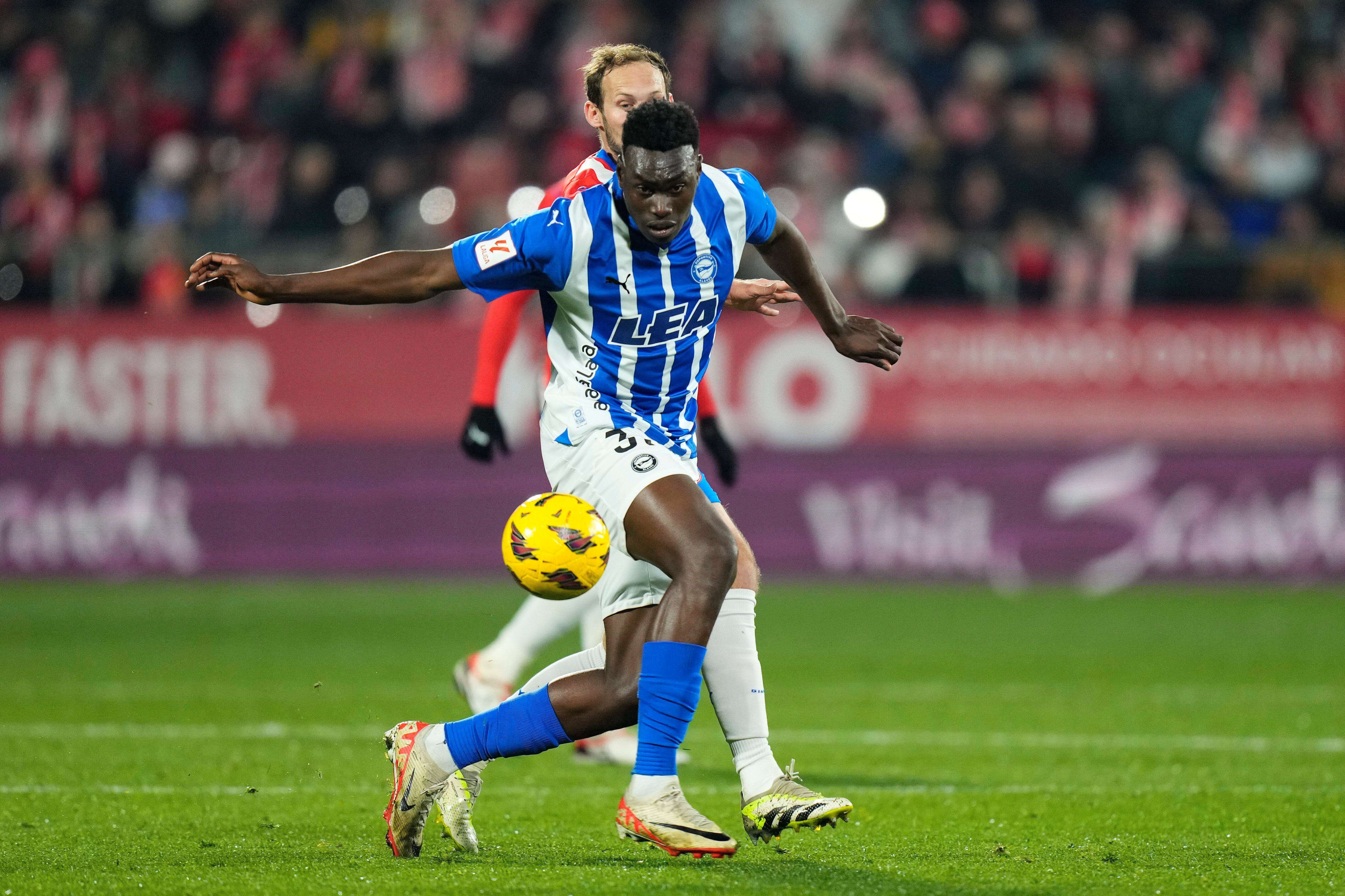 Samu Omorodion, en un partido del Alavés.