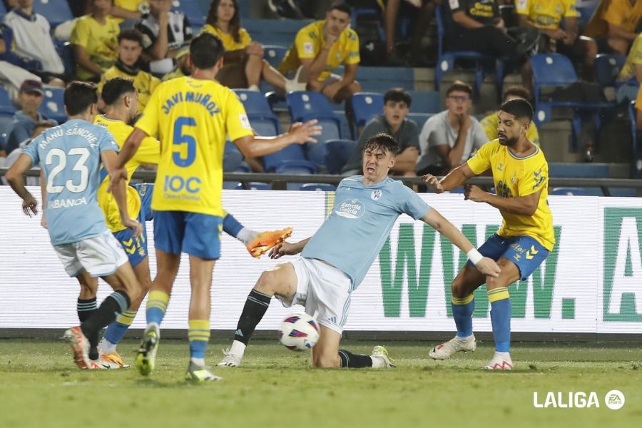  Strand Larsen en el Las Palmas - Celta.