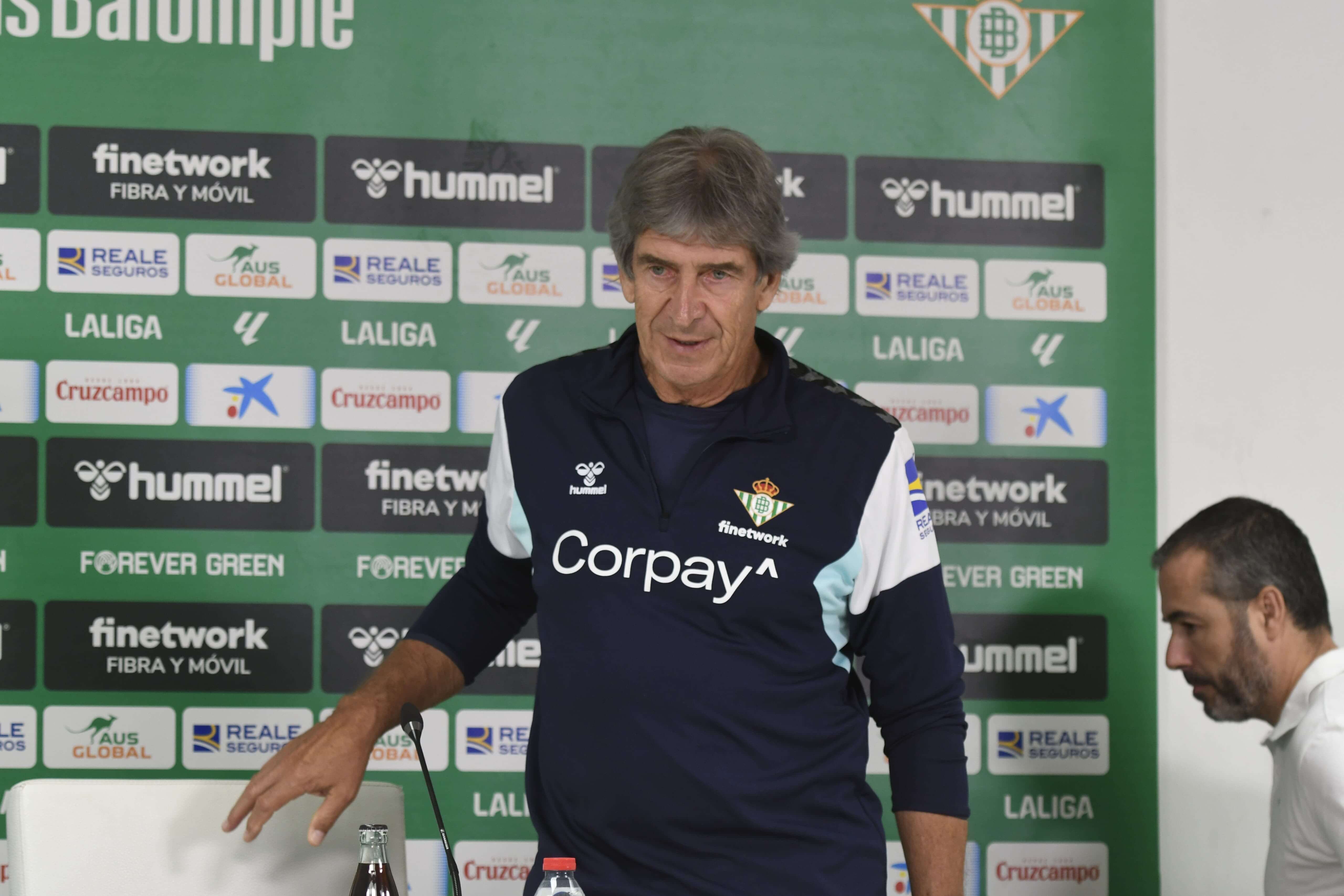  Manuel Pellegrini, entrenador del Real Betis (foto: Kiko Hurtado).