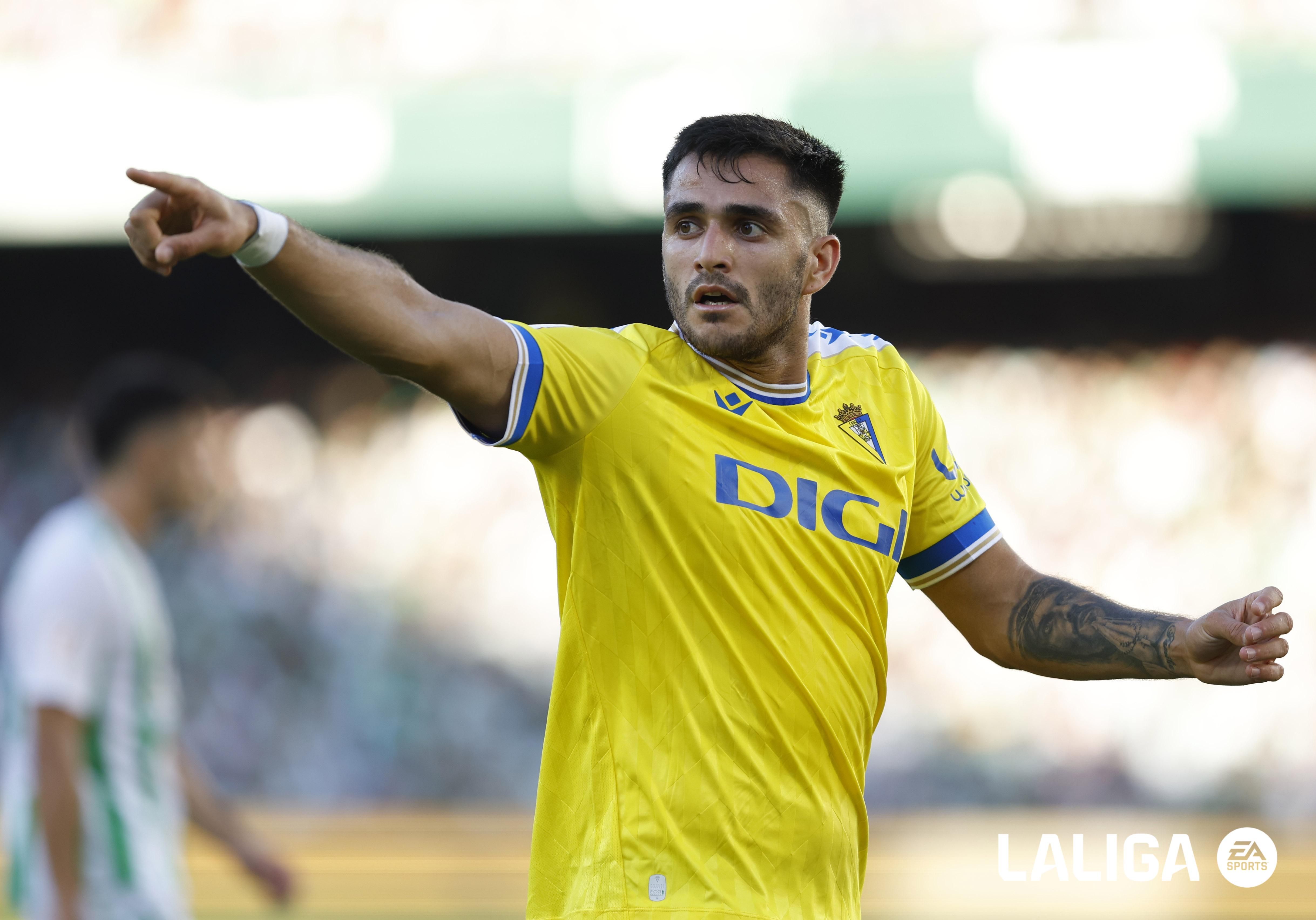 Maxi Gómez, en el Betis - Cádiz.