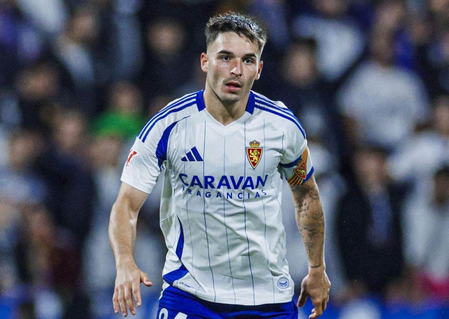 Lluís López, con el Real Zaragoza la pasada temporada en La Romareda.