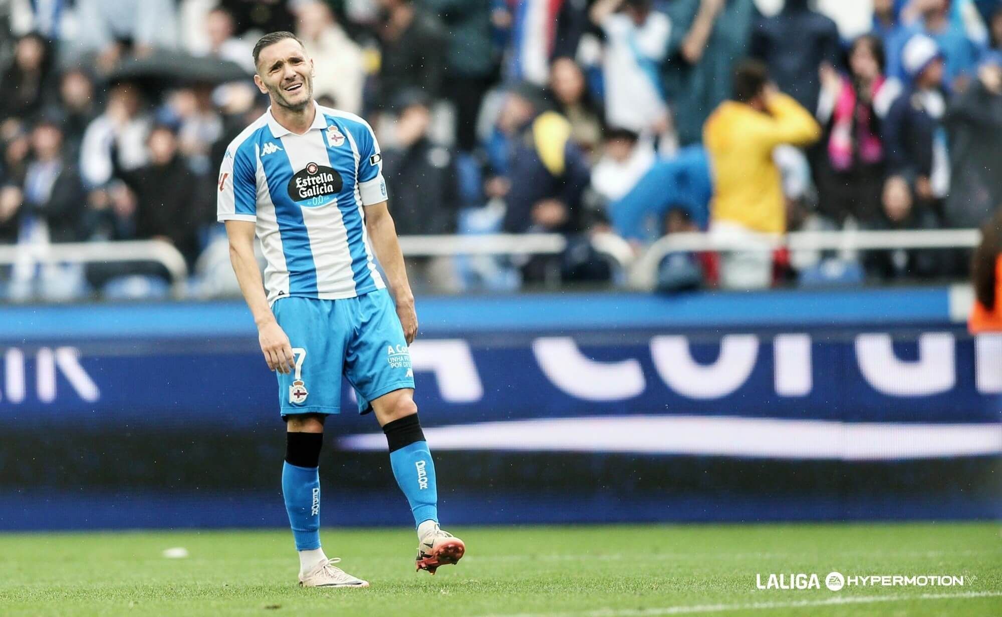 Lucas Pérez se lamenta con el Deportivo de La Coruña.
