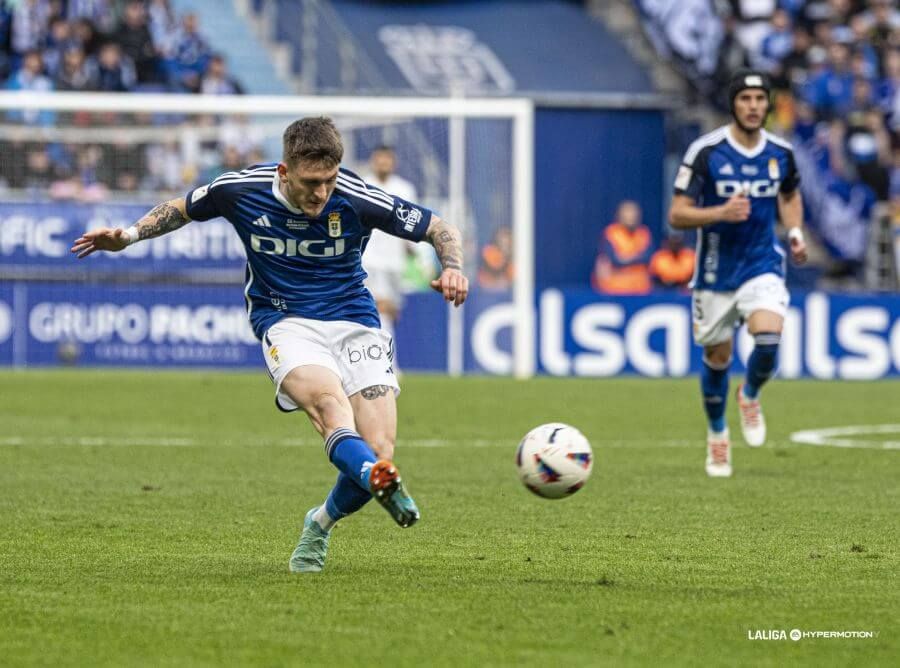Viti en el Real Oviedo - Villarreal B.